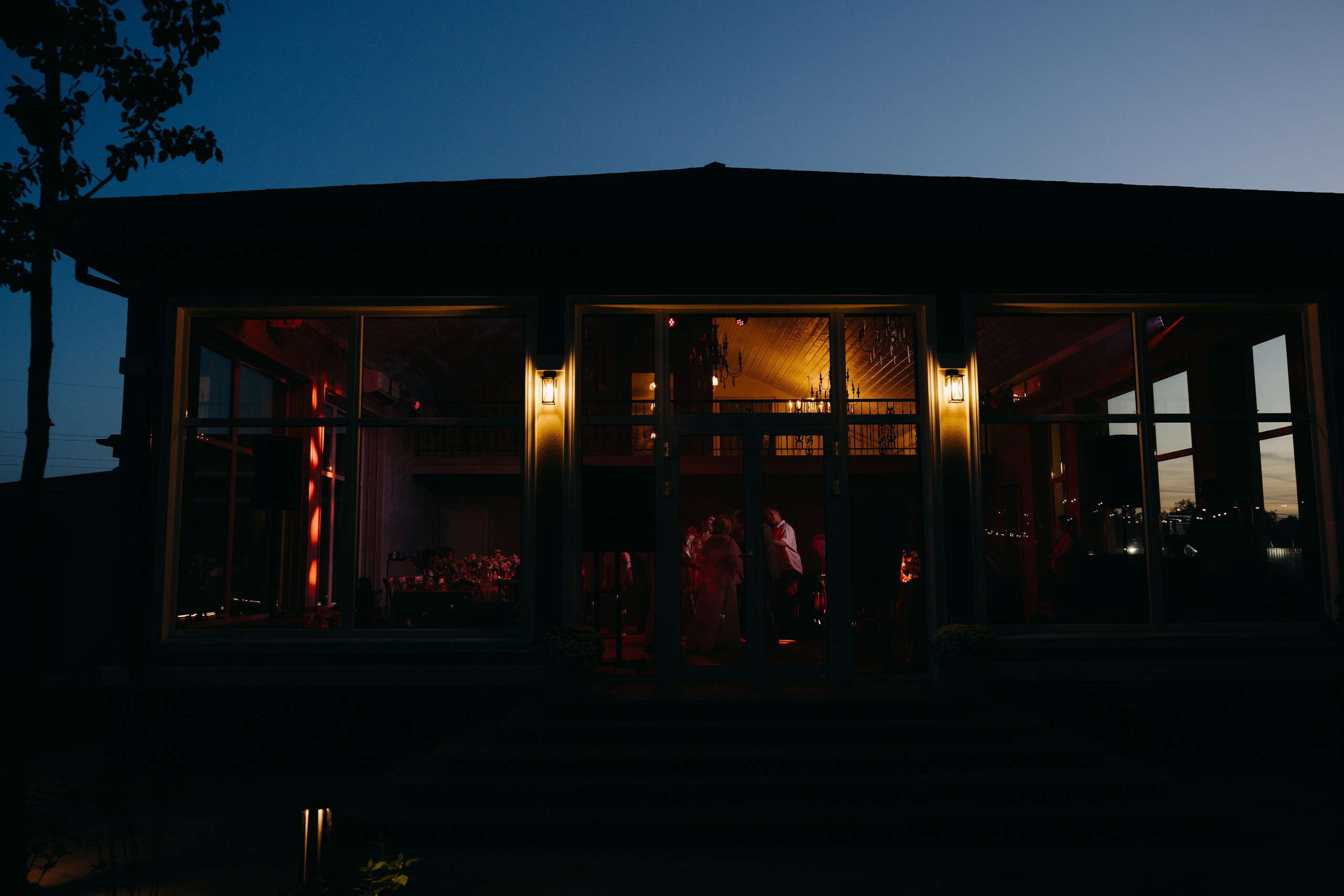 Утро в отеле Twelve Reasons и банкет в усадьбе Шелепаново. Свадебный фотограф Москва Анастасия Храмова