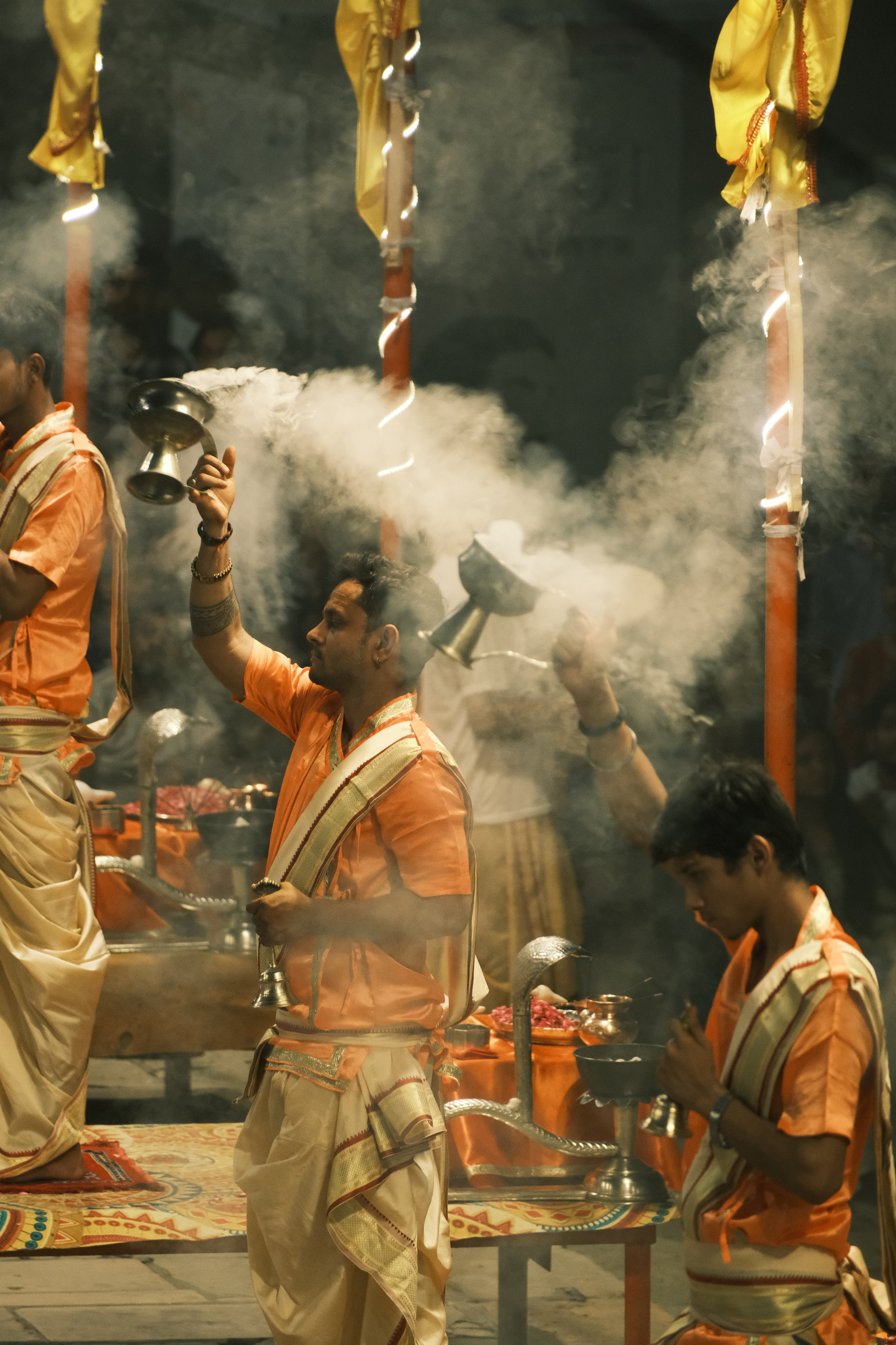 VARANASI. Https://www.instagram.com/paparrazzio