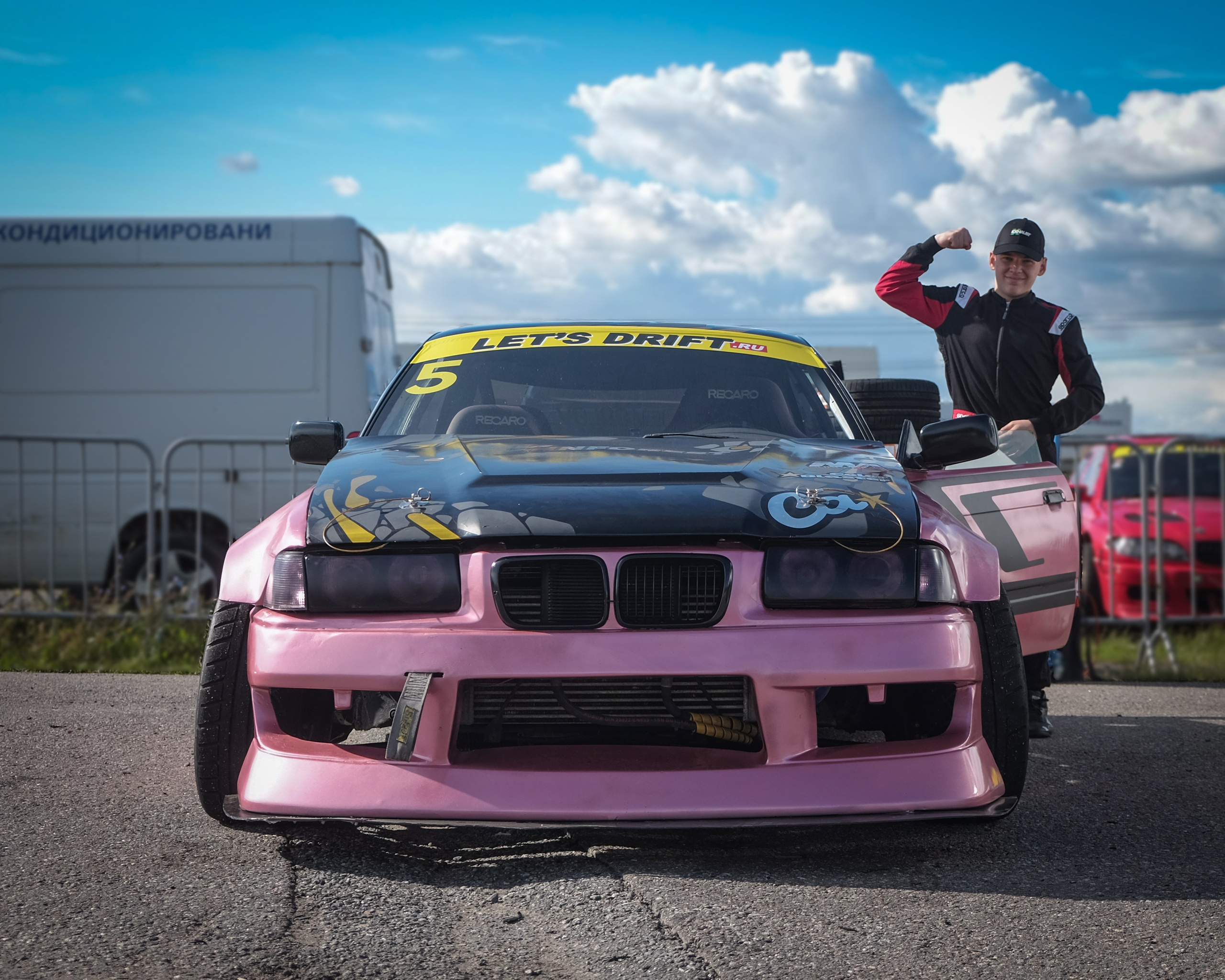AUTODROM FEST. Автомобильные фотографии и рисунки в Санкт-Петербурги Пашков Дмитрий