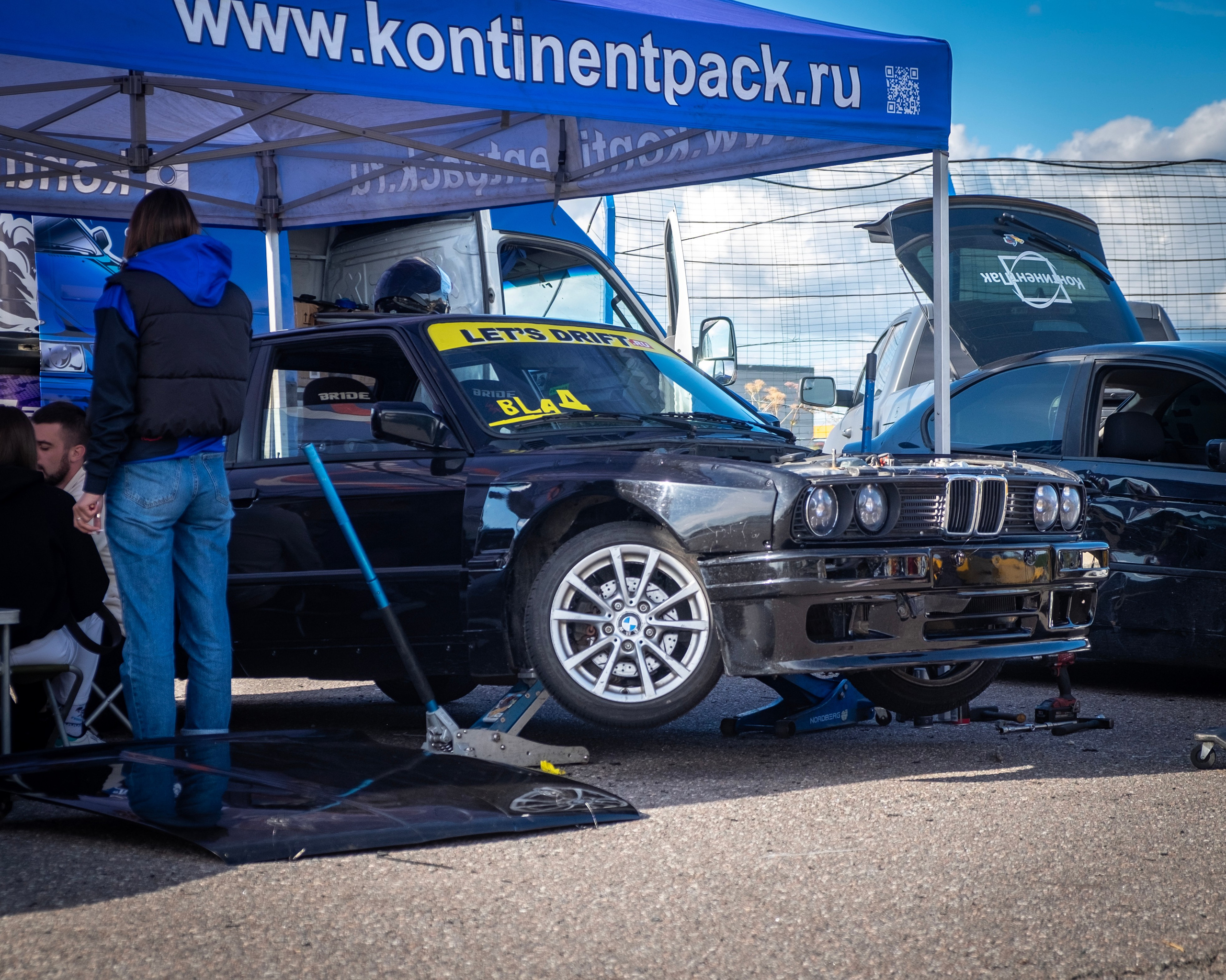 AUTODROM FEST. Автомобильные фотографии и рисунки в Санкт-Петербурги Пашков Дмитрий
