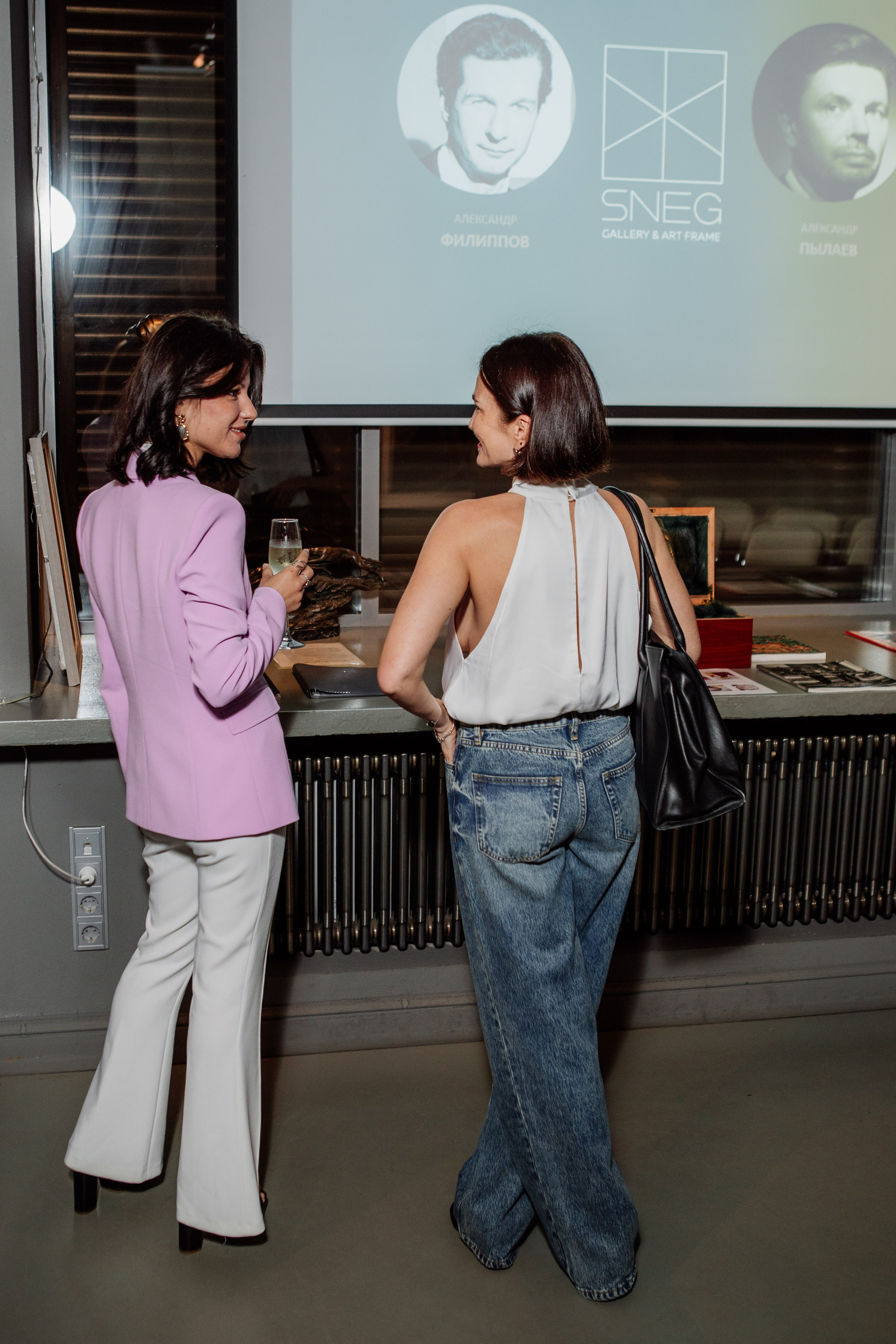 ВЫСТАВКА SNEG GALLERY. Репортажный фотограф Москва (детские праздники, квизы, концерты, дни рождения, свадьбы)