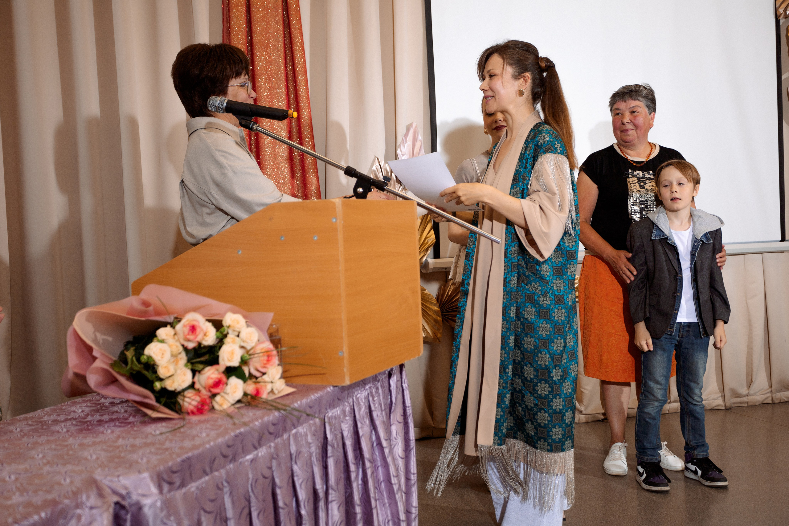 ВРУЧЕНИЕ АТТЕСТАТОВ: Пример. Все фото. Профессиональный фотограф в Ижевске Леша Петров