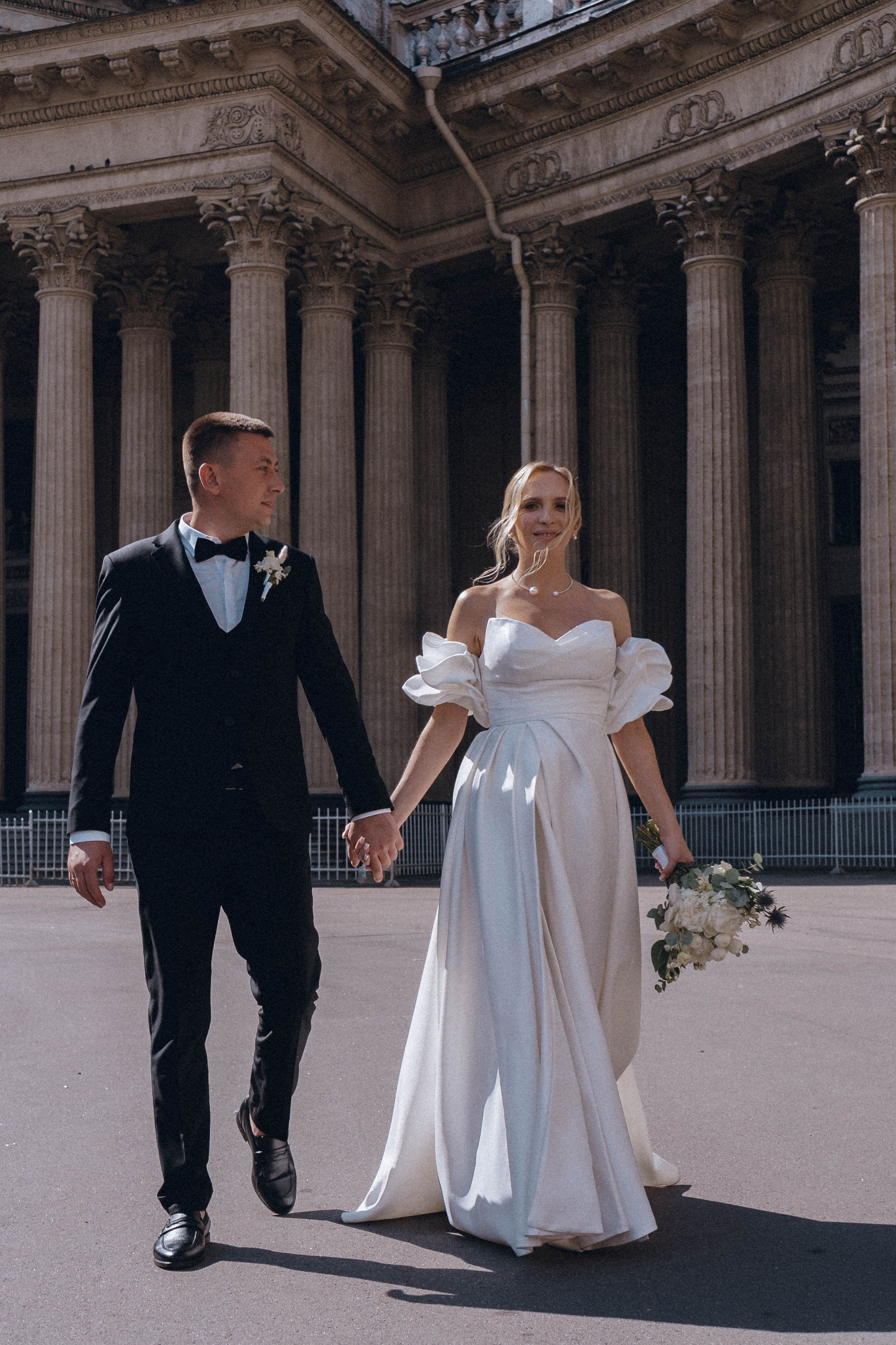 СВАДЕНБНАЯ СЬЕМКА НА КАТЕРЕ ПО КАНАЛАМ САНКТ-ПЕТЕРБУРГА И В АКВАТОРИИ НЕВЫ. Профессиональный фотограф, Санкт-Петербург — Виктория Богомолова