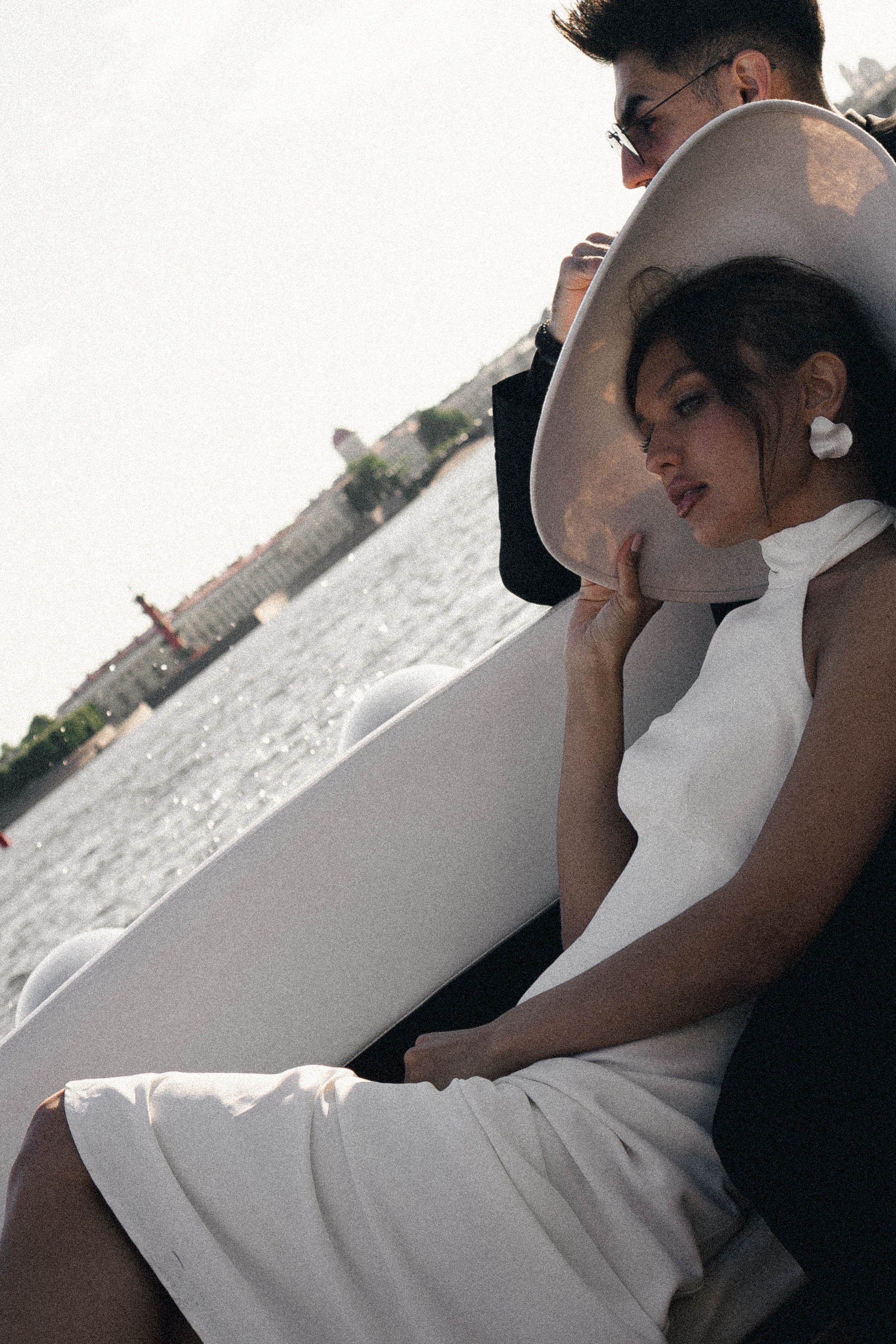 СВАДЕНБНАЯ СЬЕМКА НА КАТЕРЕ ПО КАНАЛАМ САНКТ-ПЕТЕРБУРГА И В АКВАТОРИИ НЕВЫ. Профессиональный фотограф, Санкт-Петербург — Виктория Богомолова