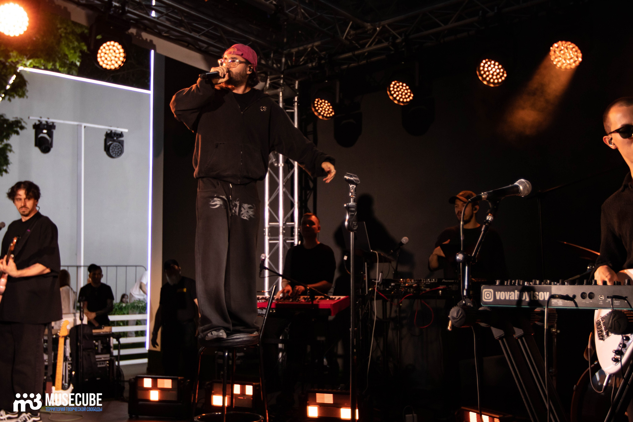 МОТ. Концертный фотограф