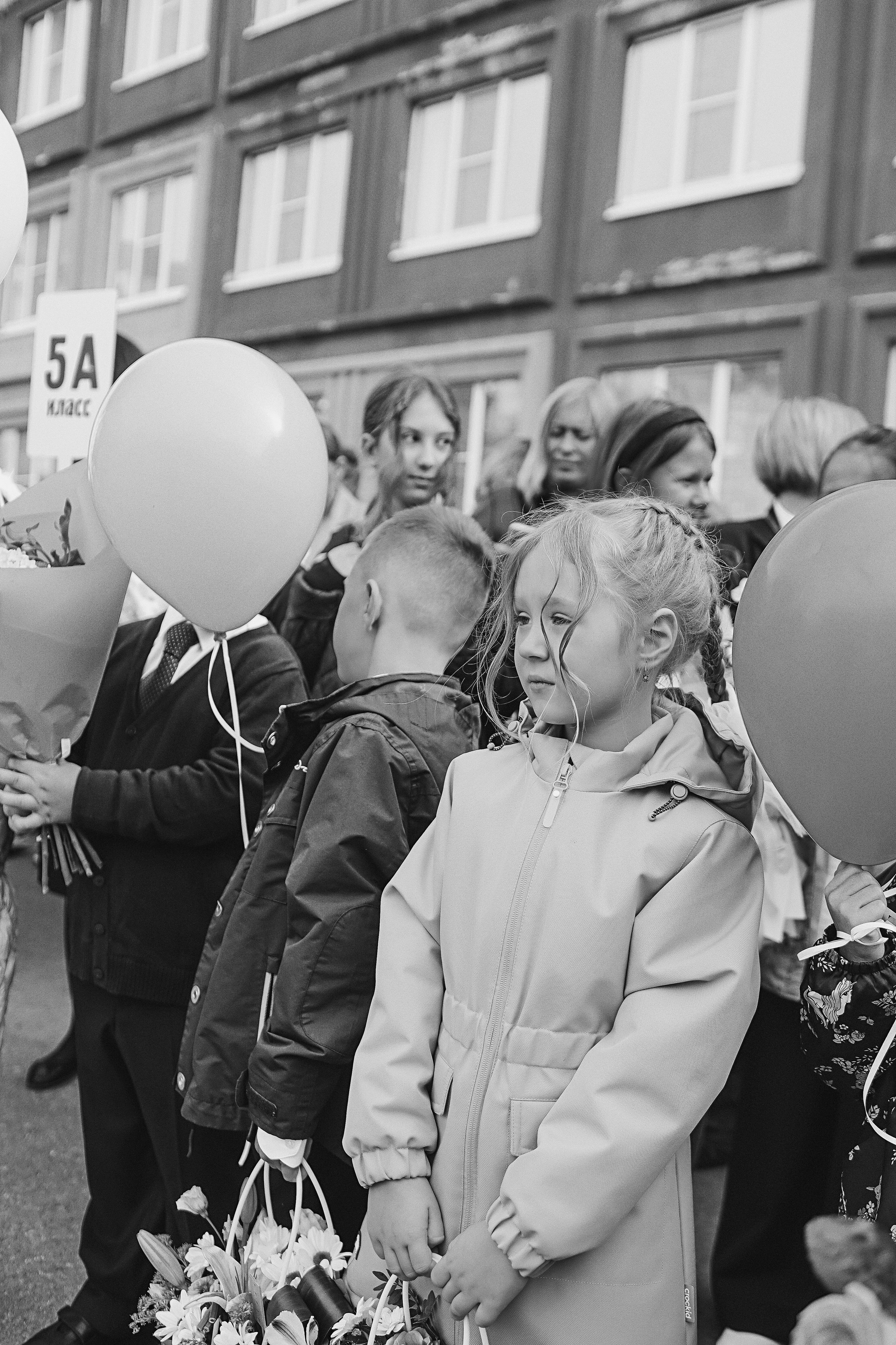 1 сентября линейка+кл час+портреты. Семейный фотограф Тюмень, фотограф на роды Салмина Мария