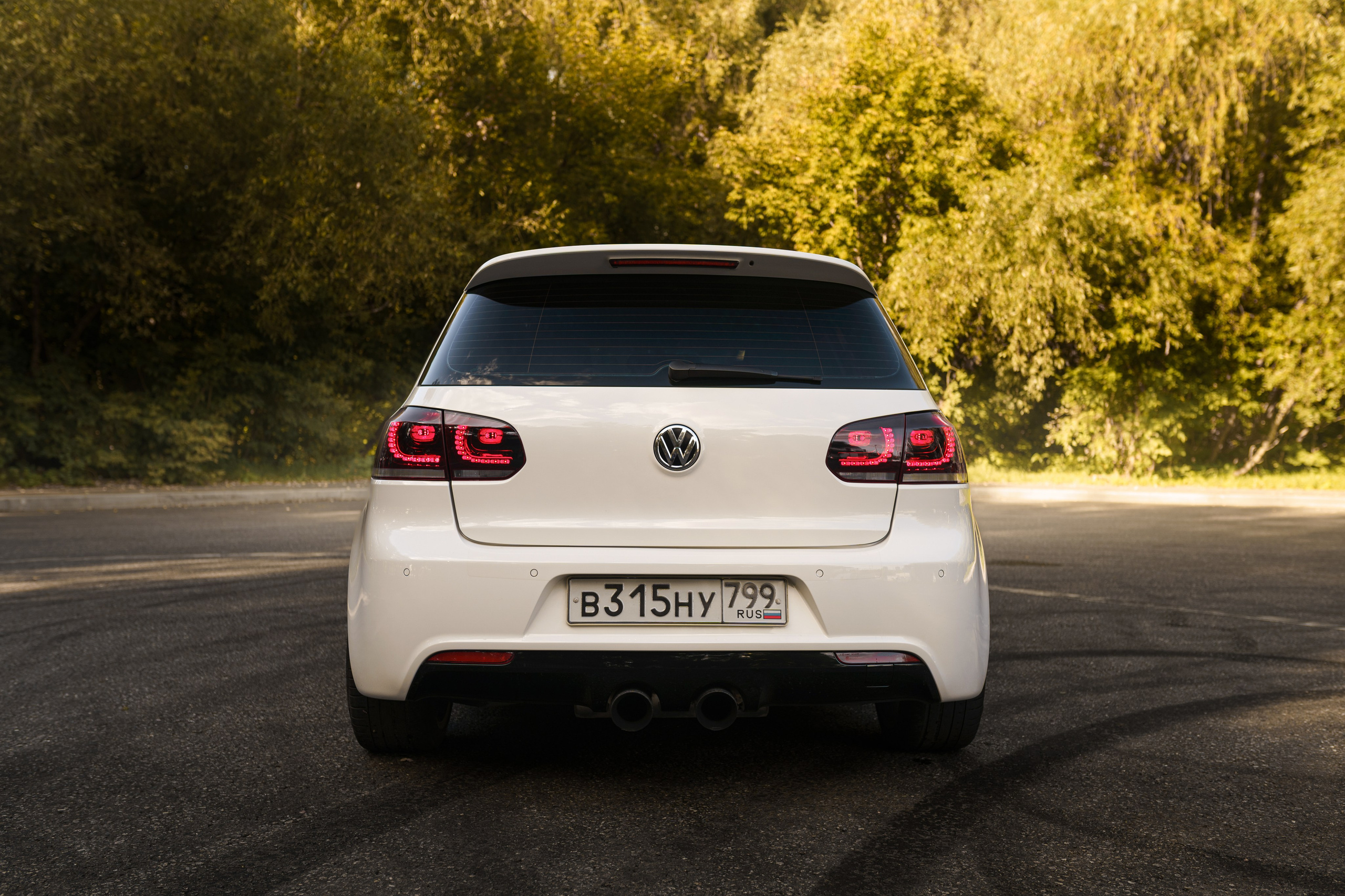 Съёмка автомобилей на продажу. Автомобильный фотограф в Москве | Базилев Александр