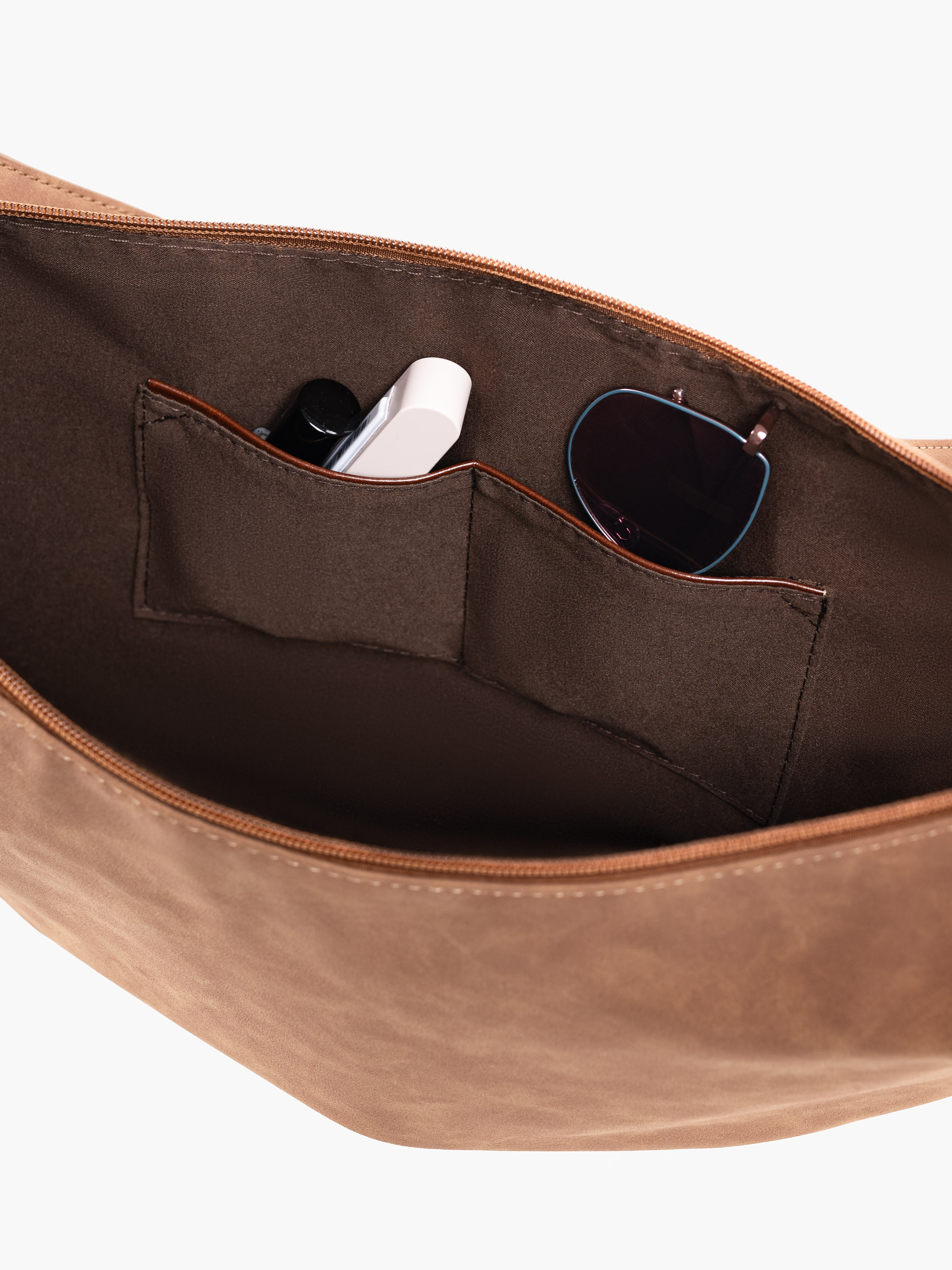 Q Сумки хобо серия 1. Предметный фотограф, фото для маркетплейсов Пятигорск, КМВ