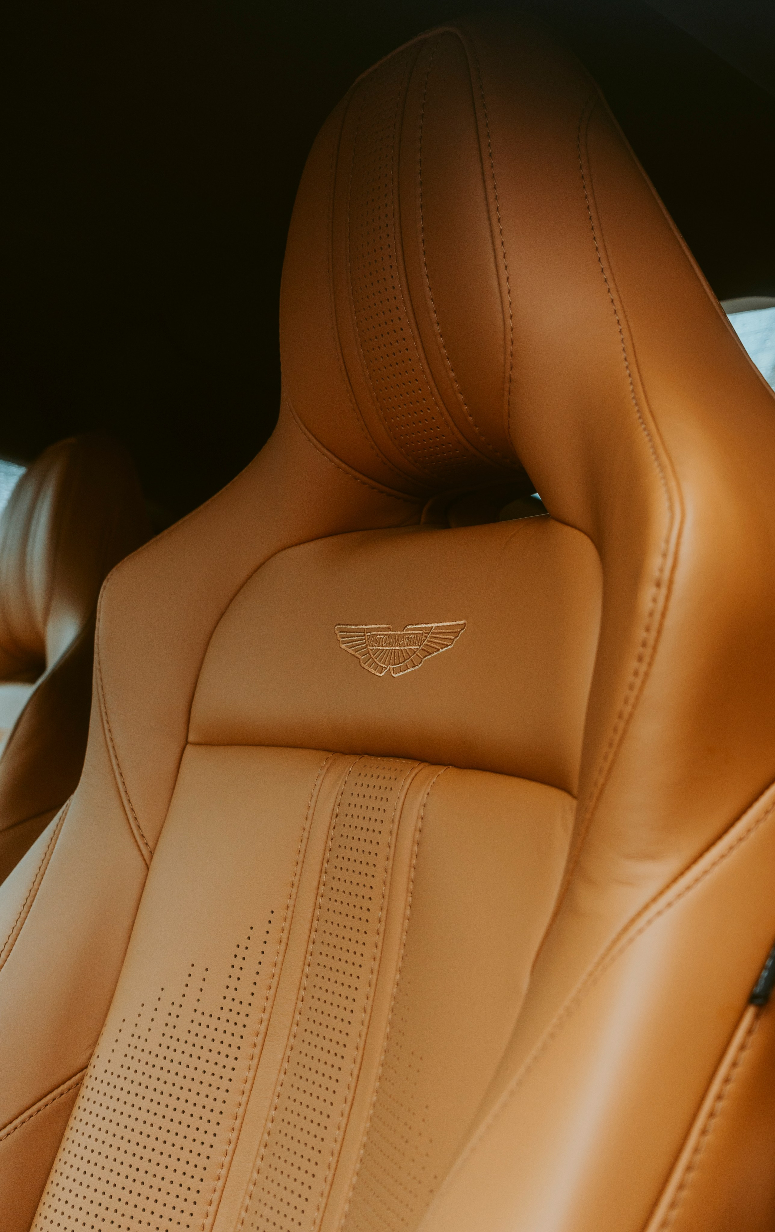 Aston Martin Vantage. Автомобильный и коммерческий фотограф Москва