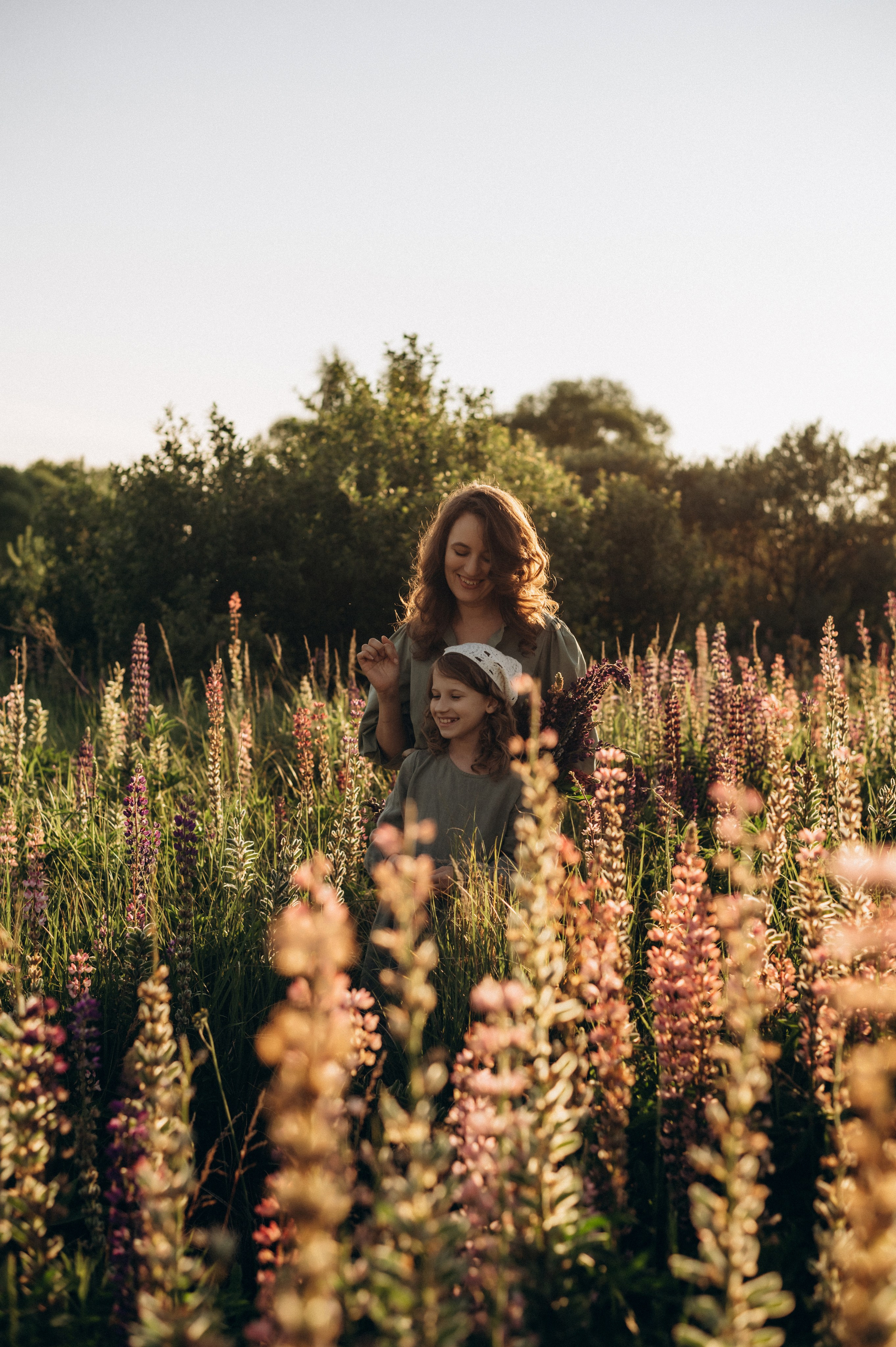 Кристина, Соня и люпиновый вечер. Фотограф Мария Стрелкова