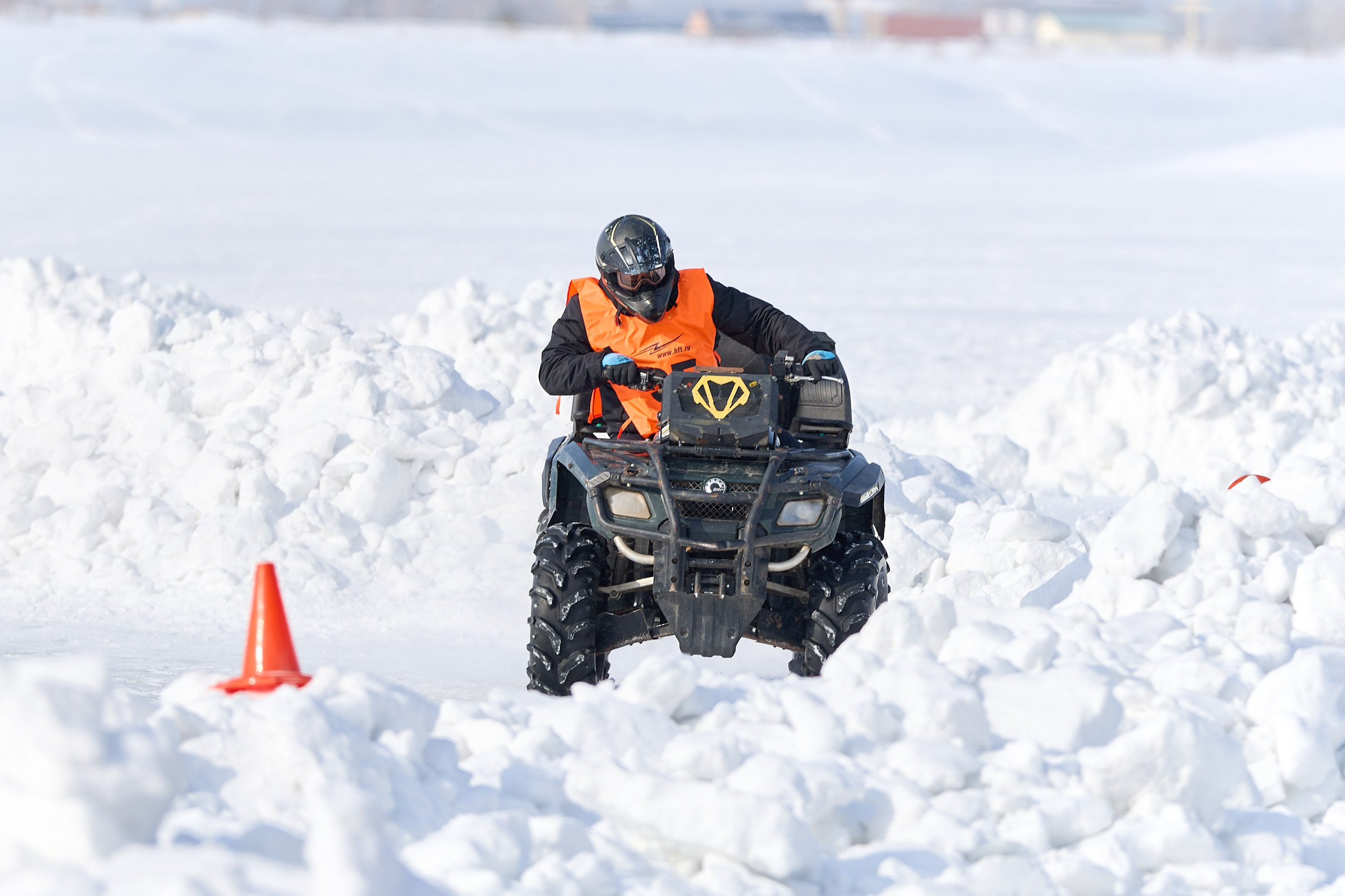 Топим Лёд — 2026. Соревнования на квадроциклах. Фотограф в Новосибирске Алена Скокова