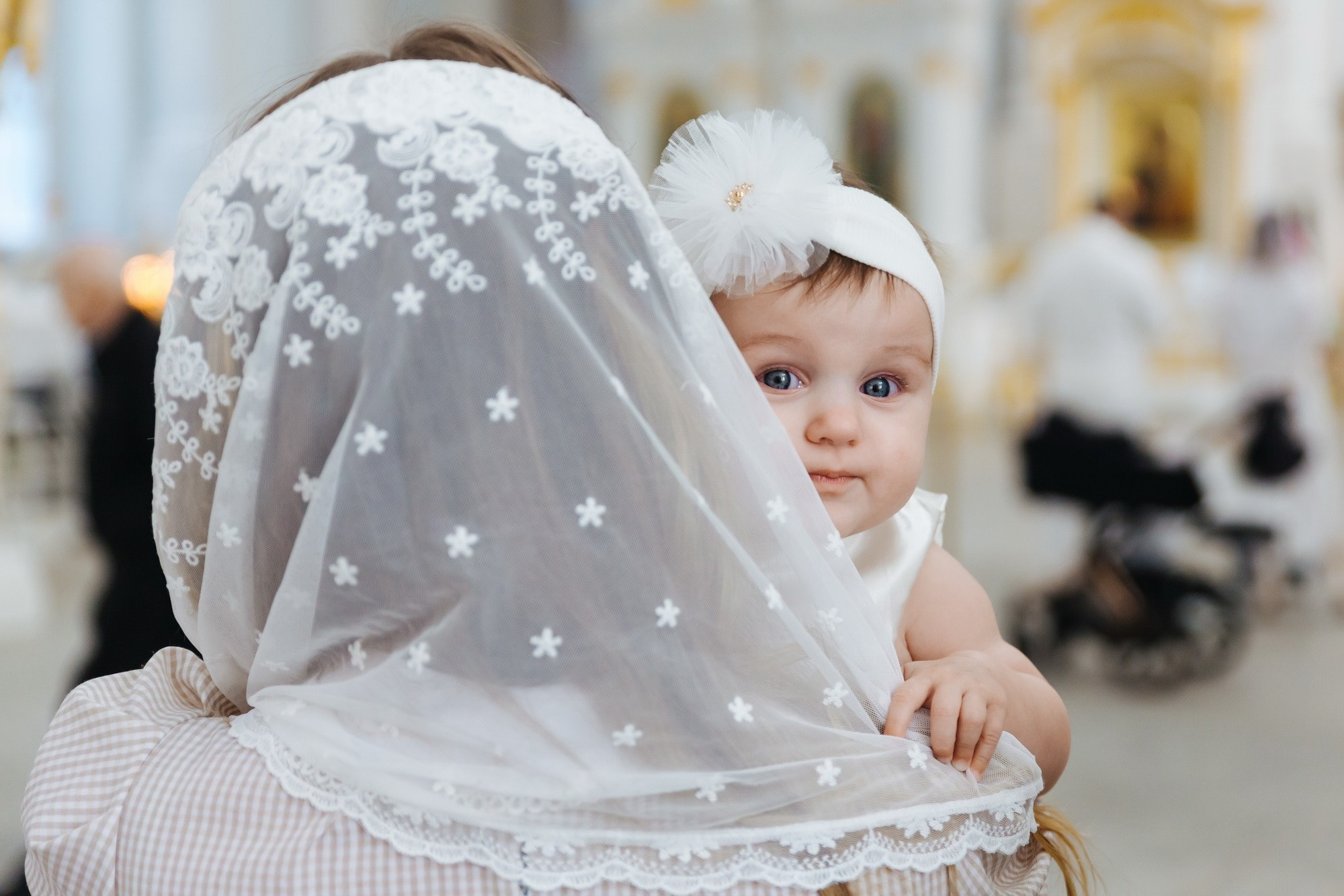 Смольный собор крещение сколько стоит, где провести крещение спб, душевный батюшка смольный собор, цена крестин, где покреститься взрослому