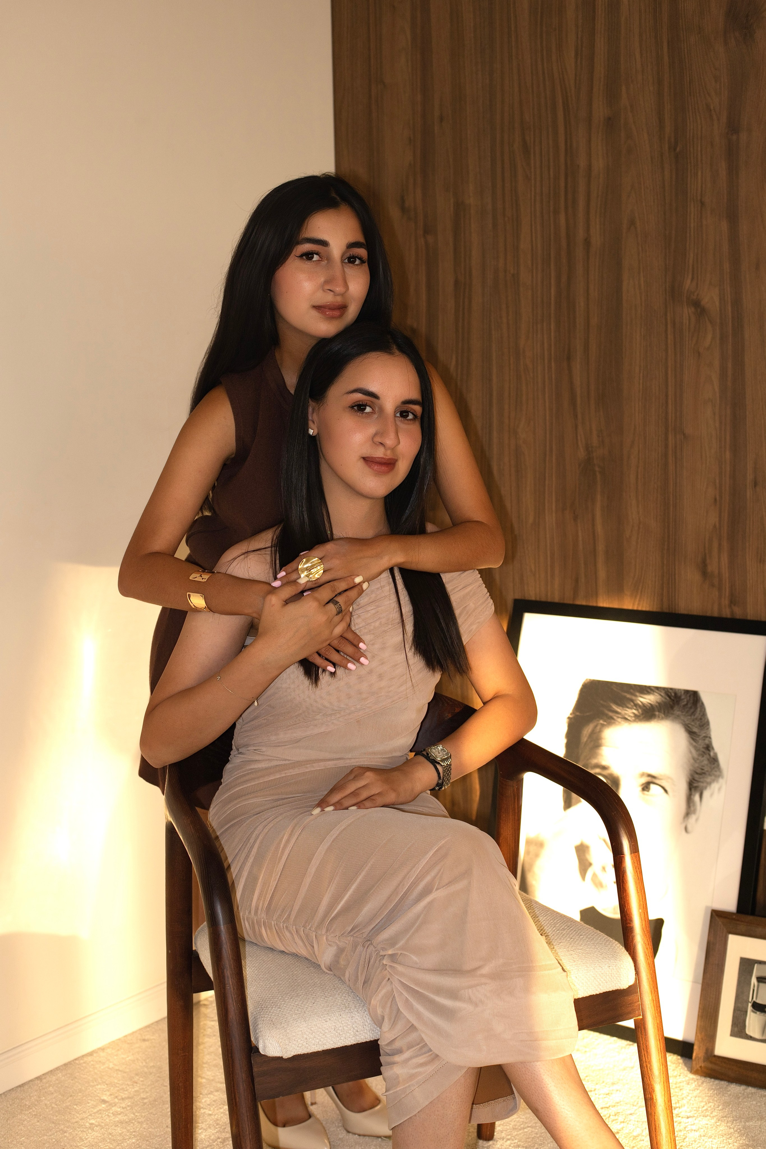 SISTERS. Фотограф
