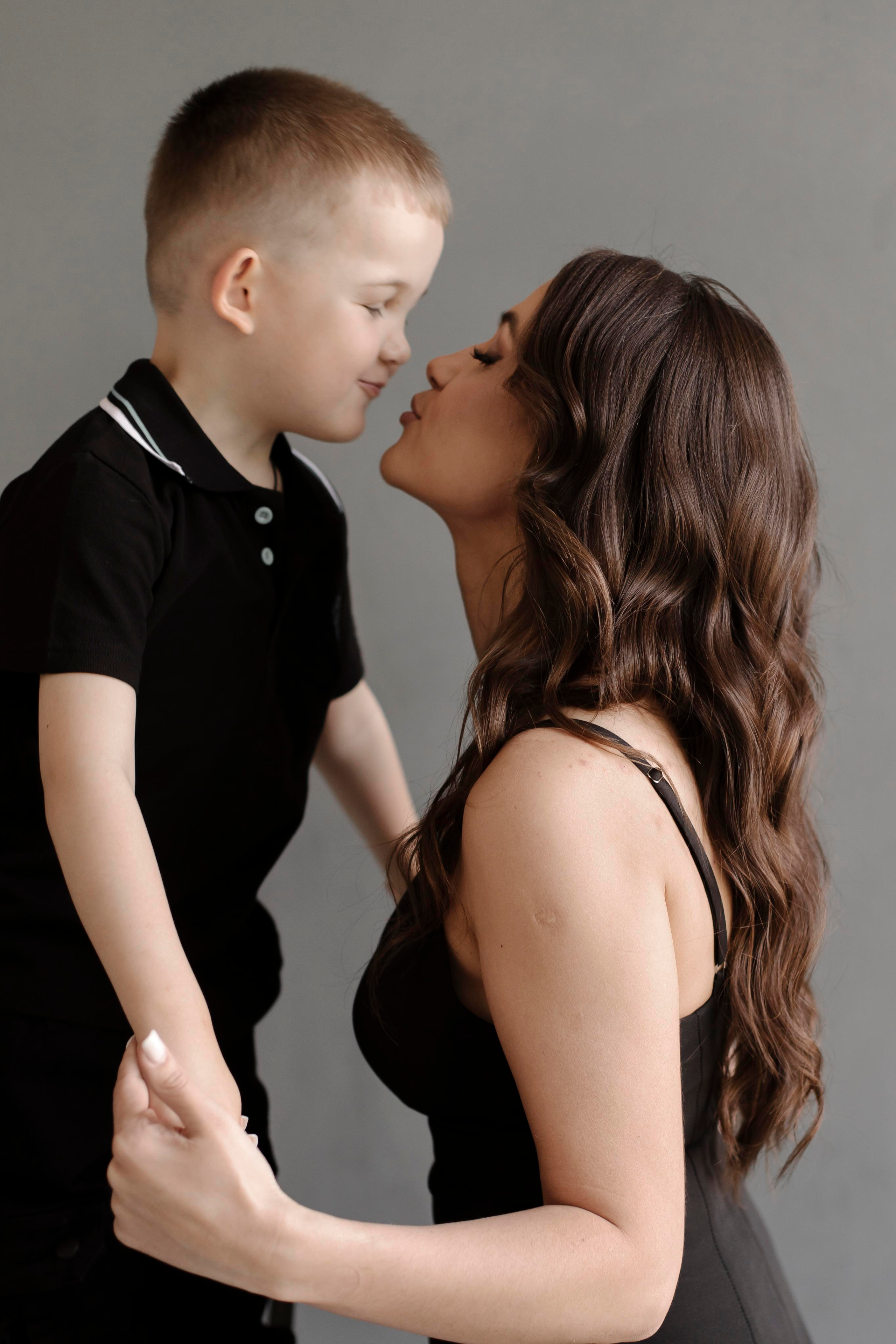 Семейная фотосессия в студии. СВАДЕБНЫЙ ФОТОГРАФ ЧЕЛЯБИНСК