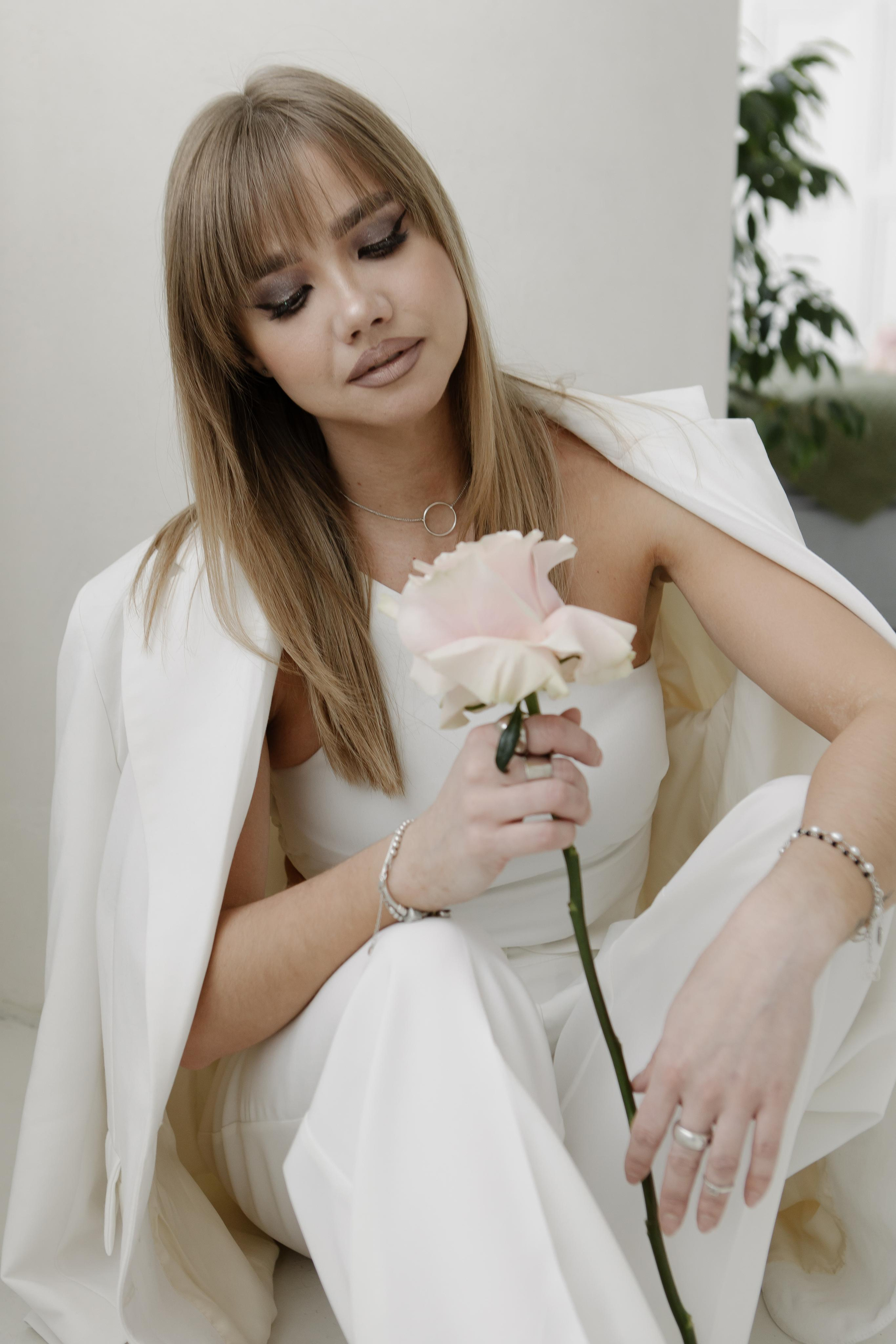 Девушка с Цветами. СВАДЕБНЫЙ ФОТОГРАФ ЧЕЛЯБИНСК