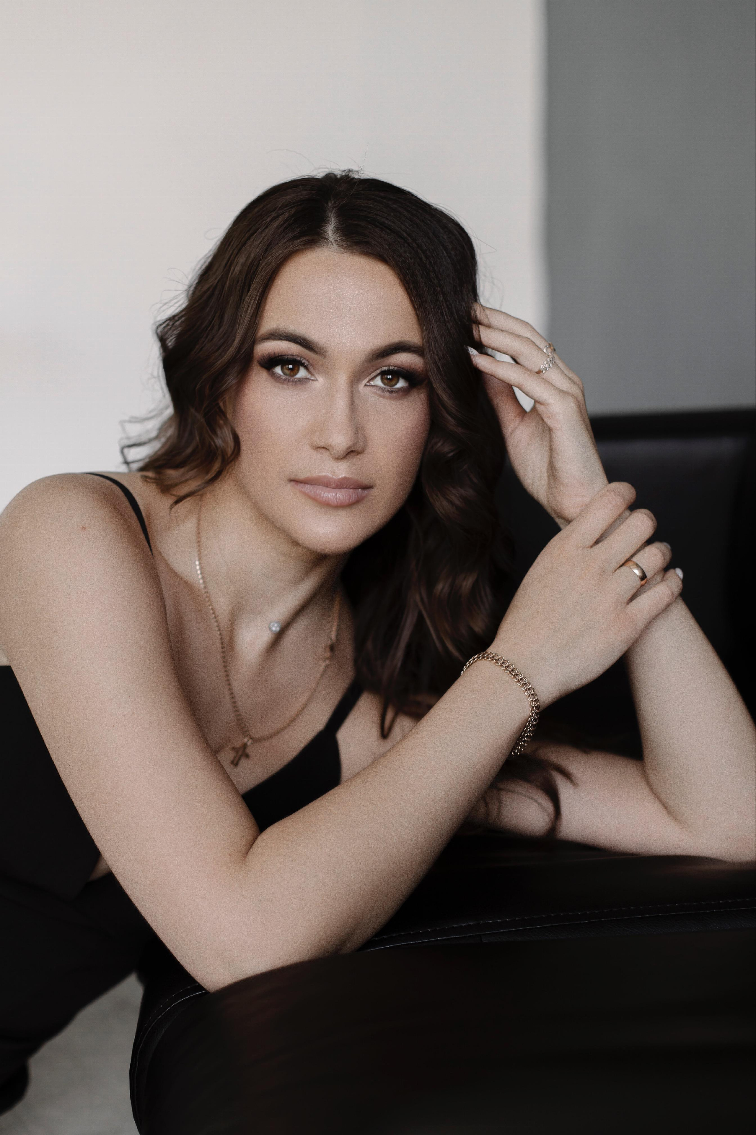 Семейная фотосессия в студии. СВАДЕБНЫЙ ФОТОГРАФ ЧЕЛЯБИНСК