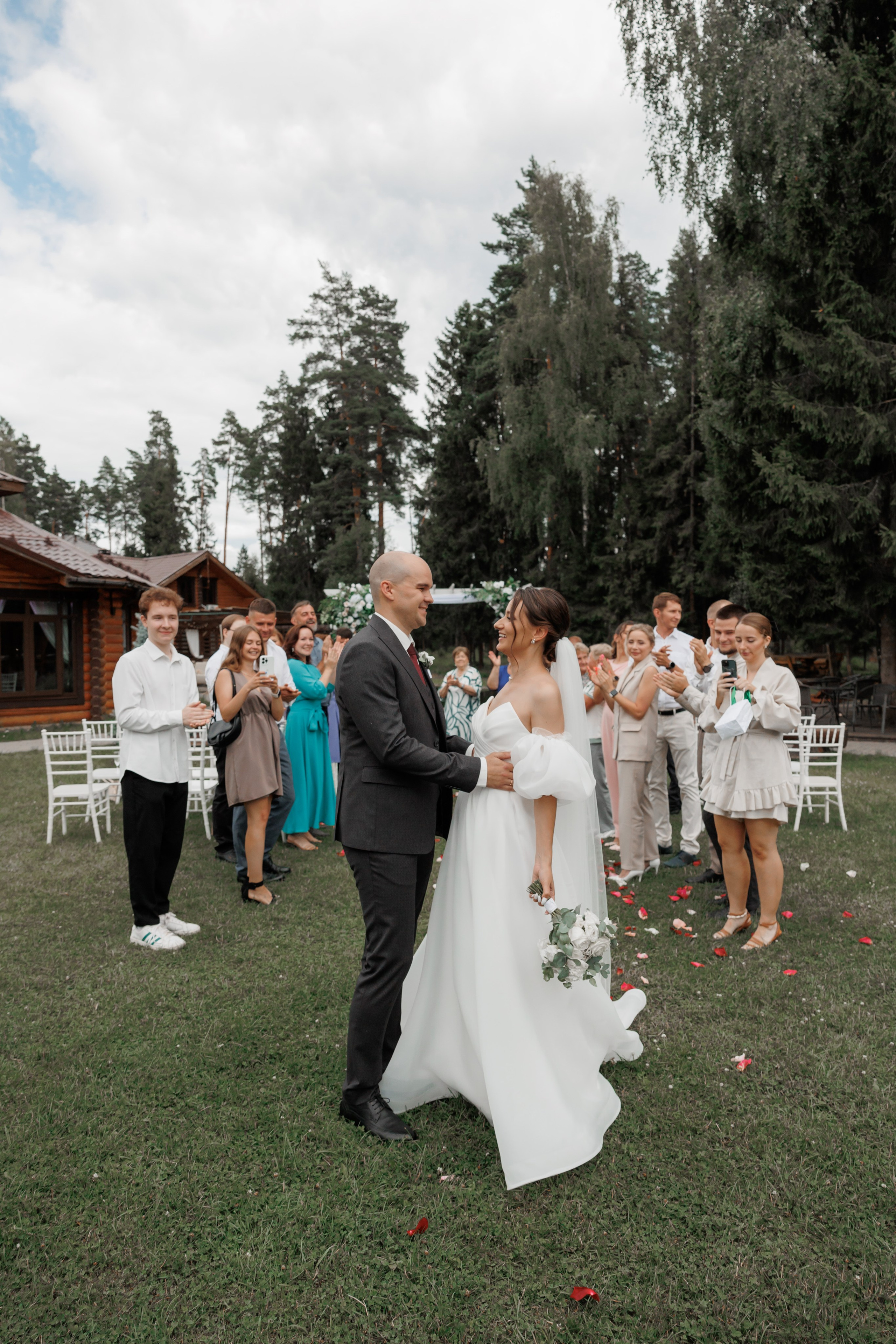 Полина и Дмитрий, загородный клуб «Барин», ЗАГС в г. Пушкино. Свадебный и репортажный фотограф (Москва, Королев и другие)