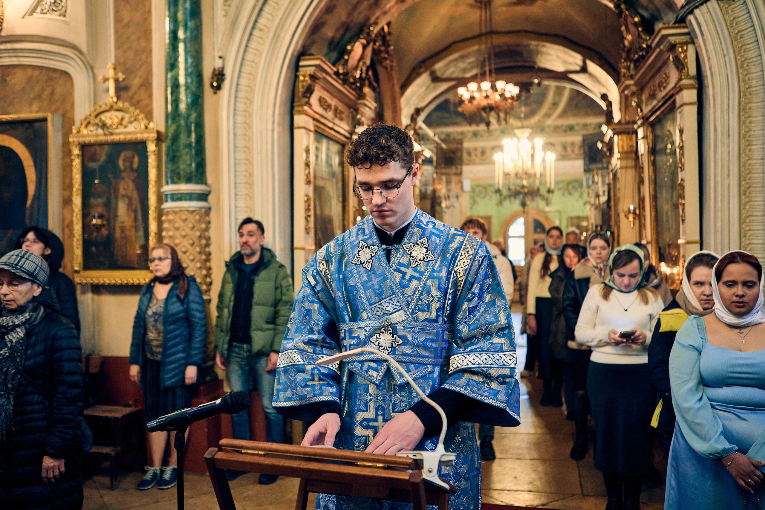 Всенощная на БЛАГОВЕЩЕНИЕ ПРЕСВЯТОЙ БОГОРОДИЦЫ. DMITRY MOISEENKO — фотограф, художник, топ-стилист