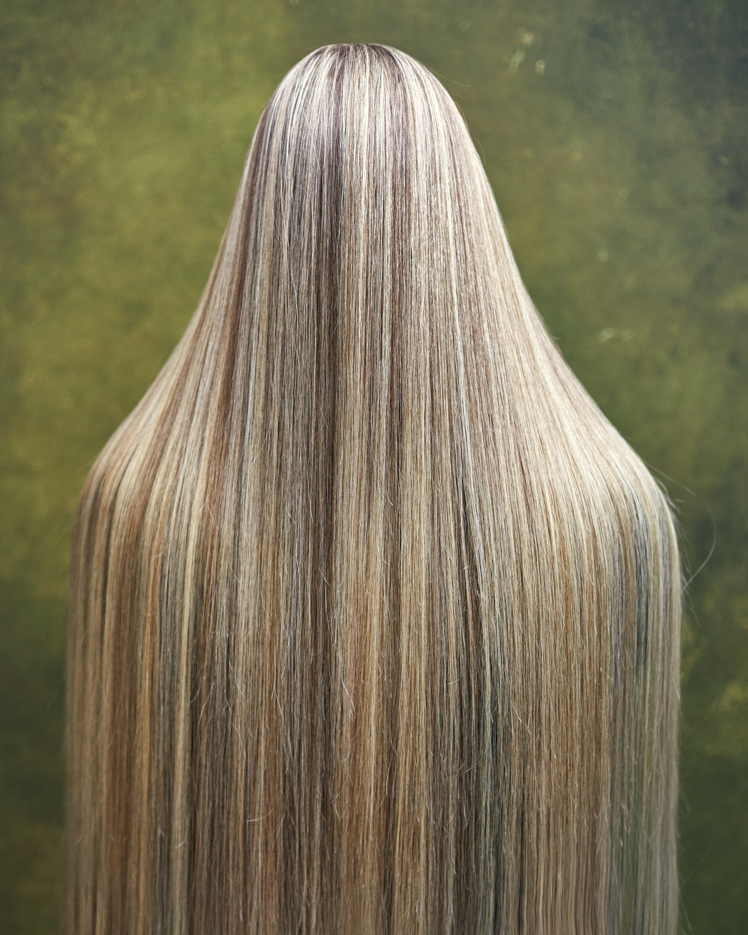 Все виды и любой сложности: Стрижки, Колористика, Укладки, Вечерние прически. DMITRY MOISEENKO — фотограф, художник, топ-стилист