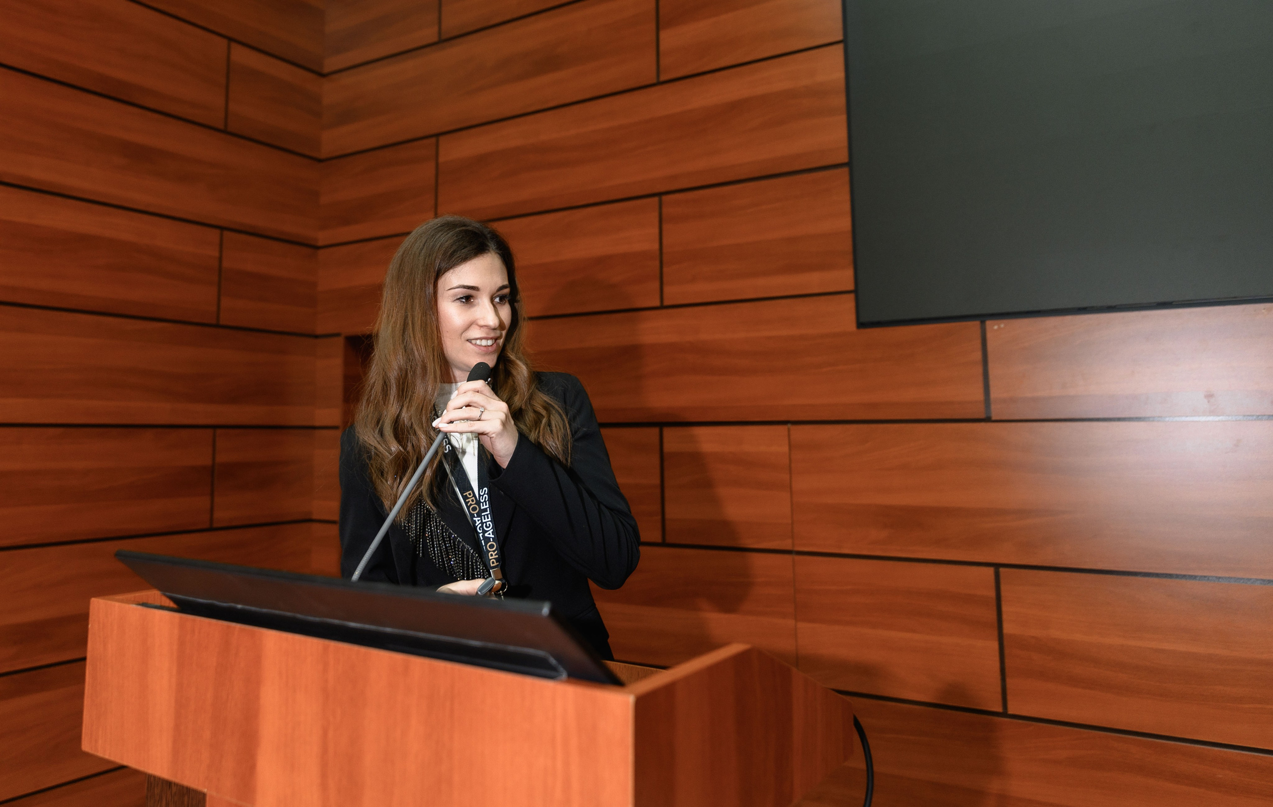 СПИКЕРЫ. PRO-AGELESS