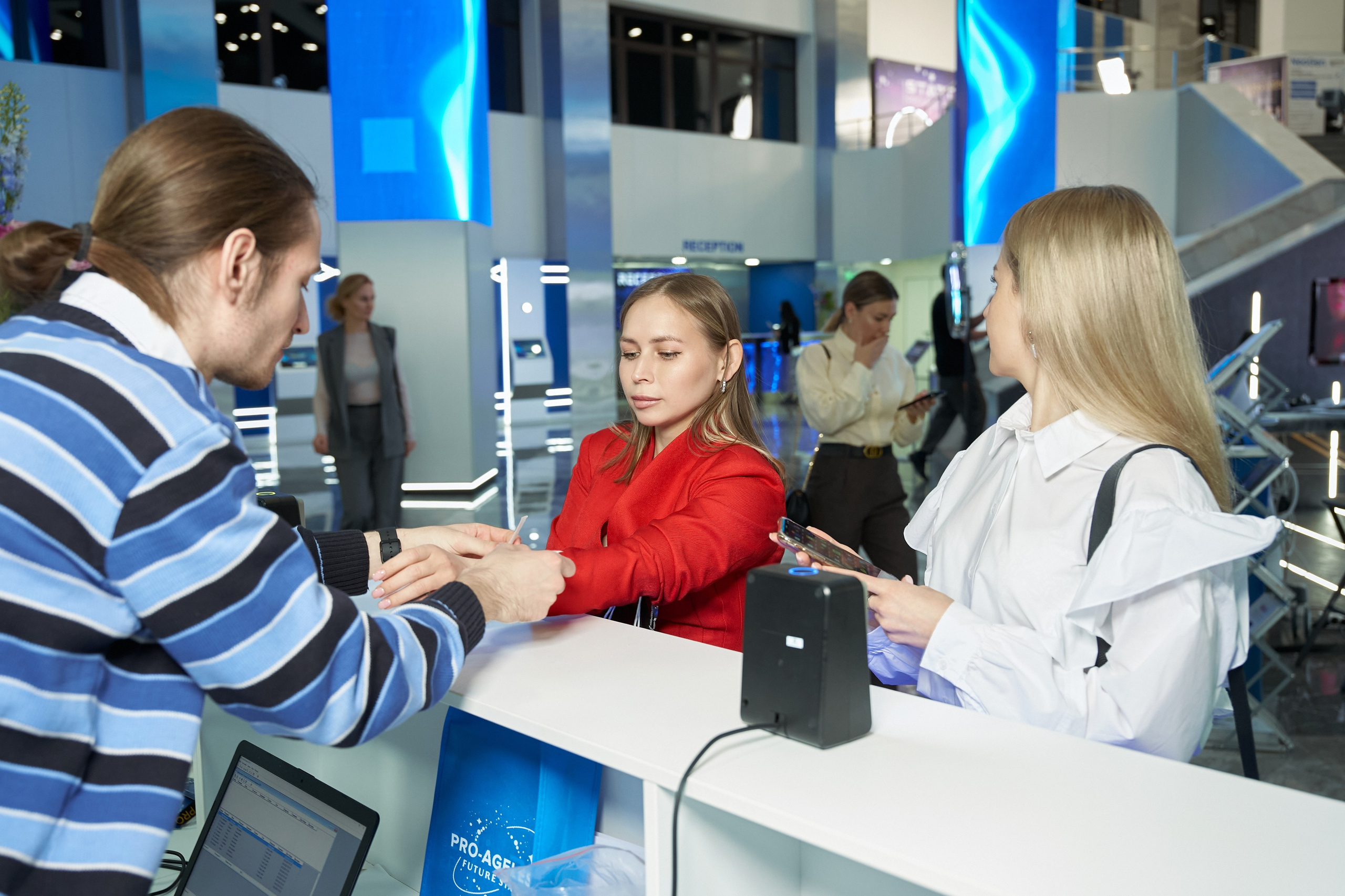 СЛУШАТЕЛИ. PRO-AGELESS