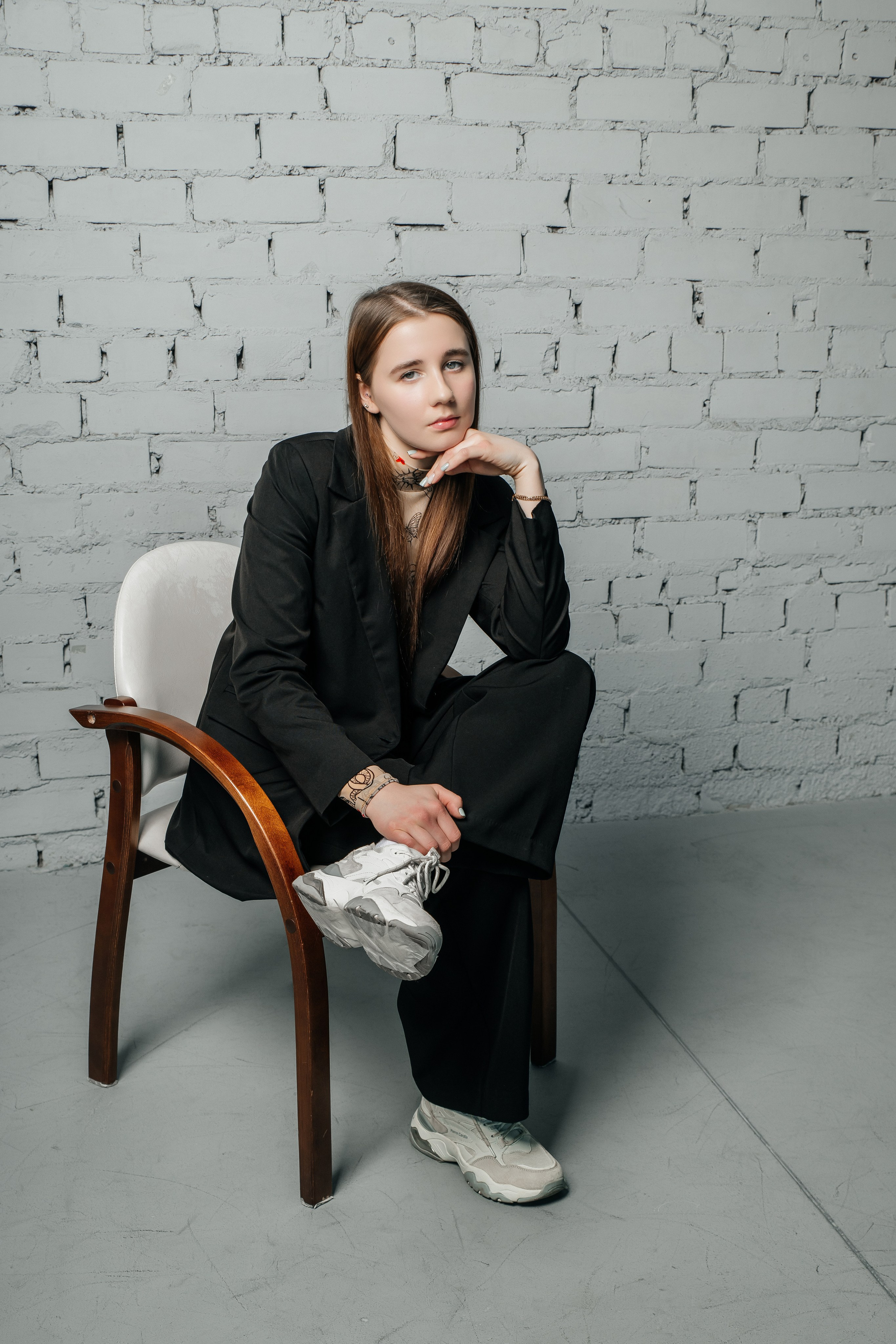 Школа № 16 — Владивосток 2025. Фотограф Ярмишко Дарья. Выпускные фотокниги