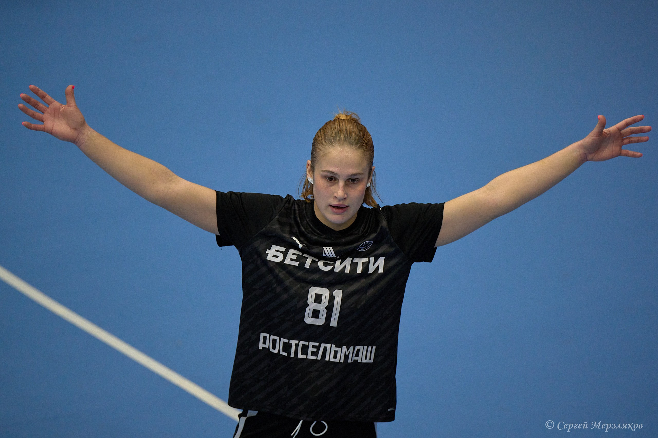 Гандбол. OLIMPBET Суперлига. «Университет» — «Ростов-Дон». Спортивный репортажный фотограф в Ижевске Сергей Мерзляков