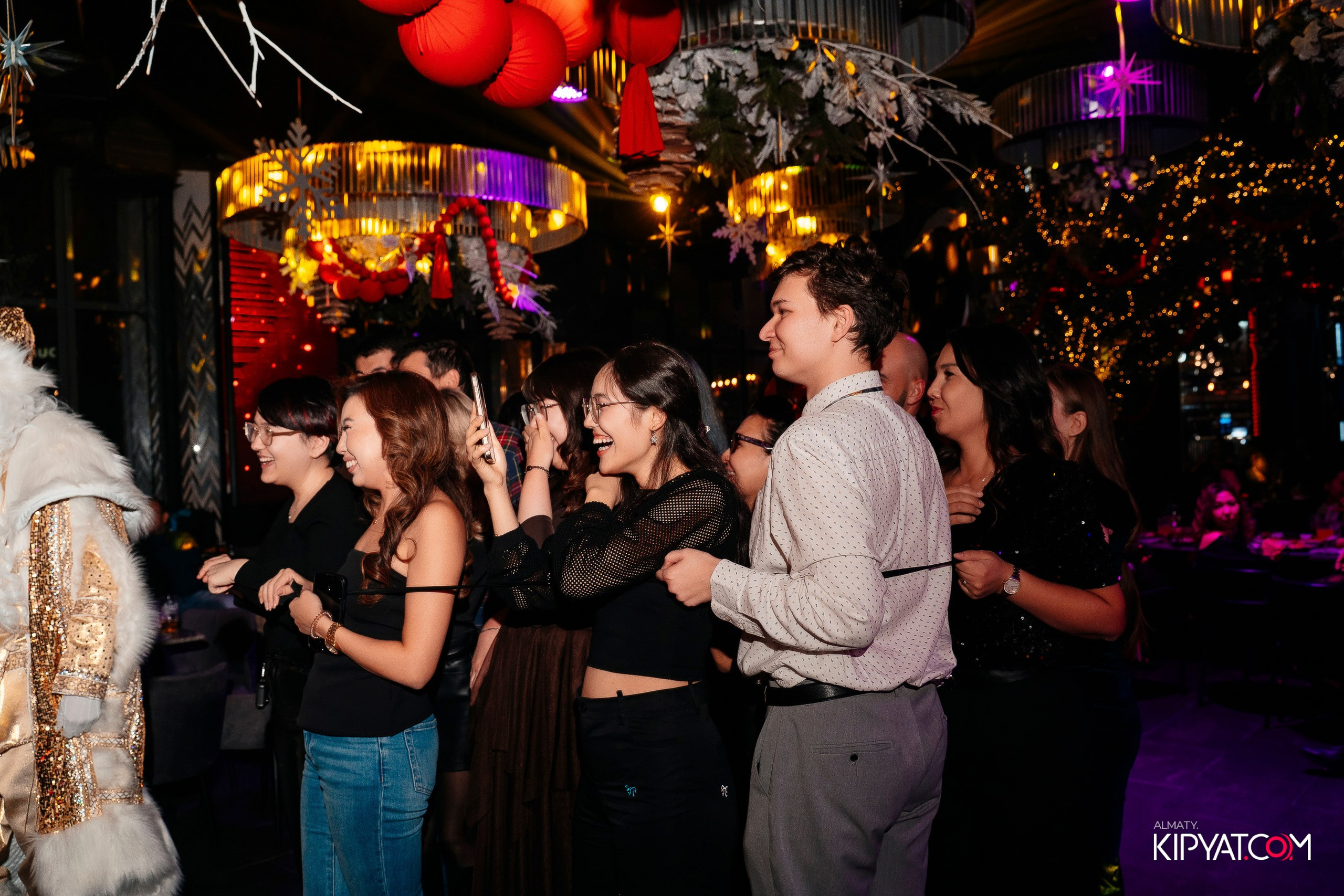 FRIENDS BAR & TERRACE. КИПЯТКОМ АЛМАТЫ! Фотосъемка мероприятий в Алматы