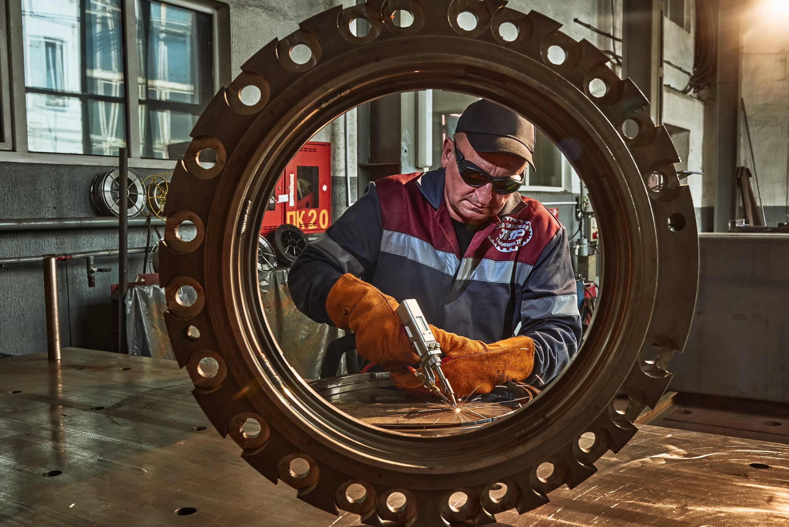 Портрет специалиста на рабочем месте. Фотограф Олег Юршевич Солигорск Минск