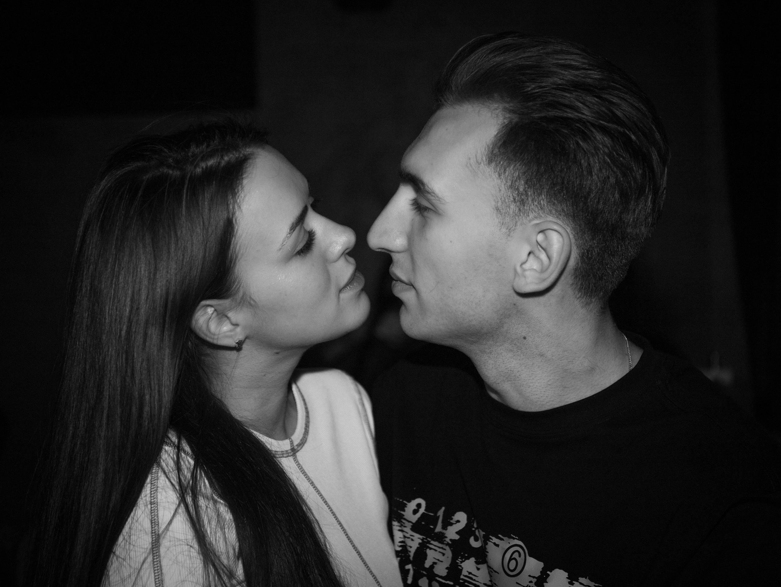 Репортажка из кальян-бара. Свадебный и семейный фотограф в Москве Мила Широких