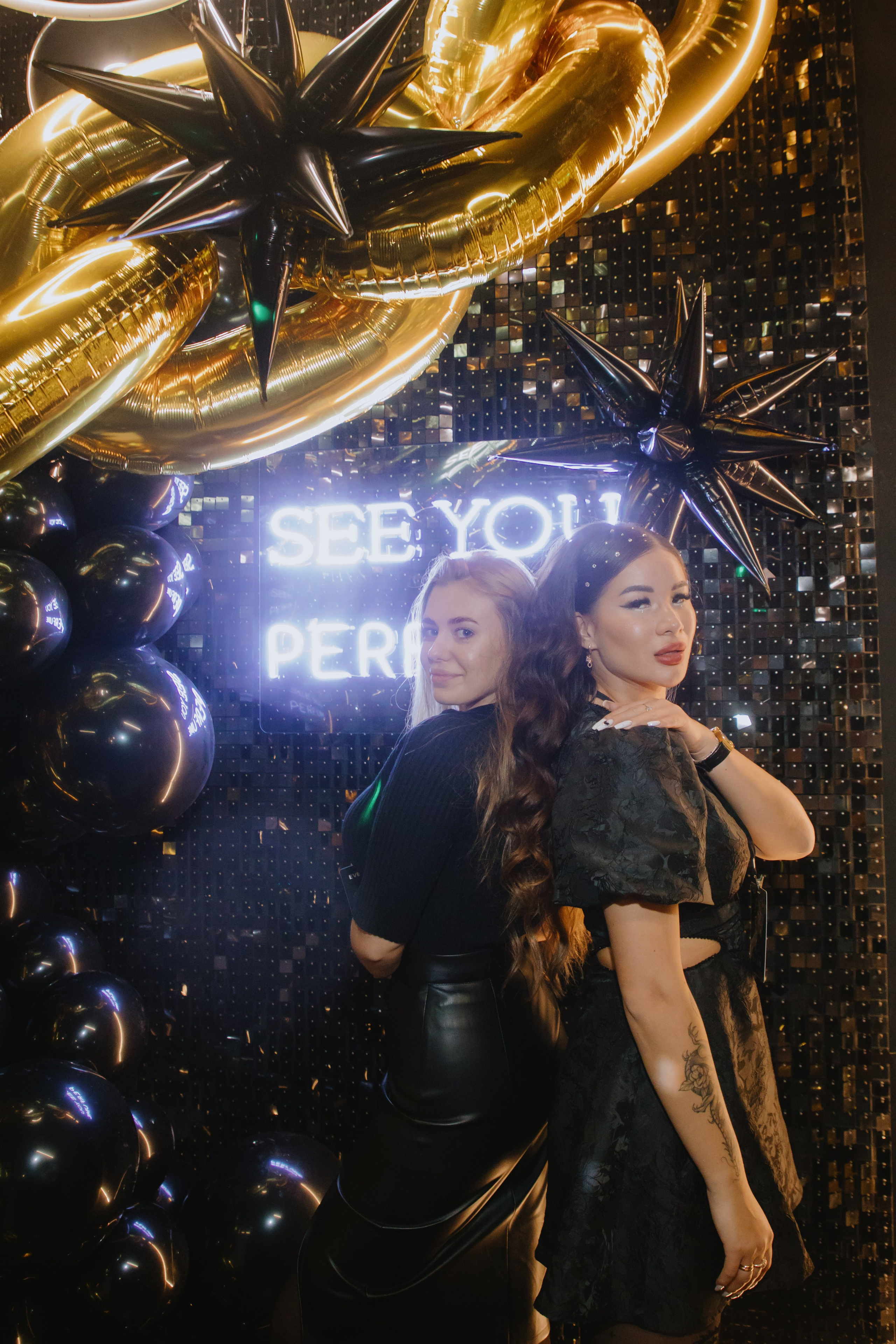 See `You Perfume. Фотограф в Москве и Санкт-Петербурге Дарина