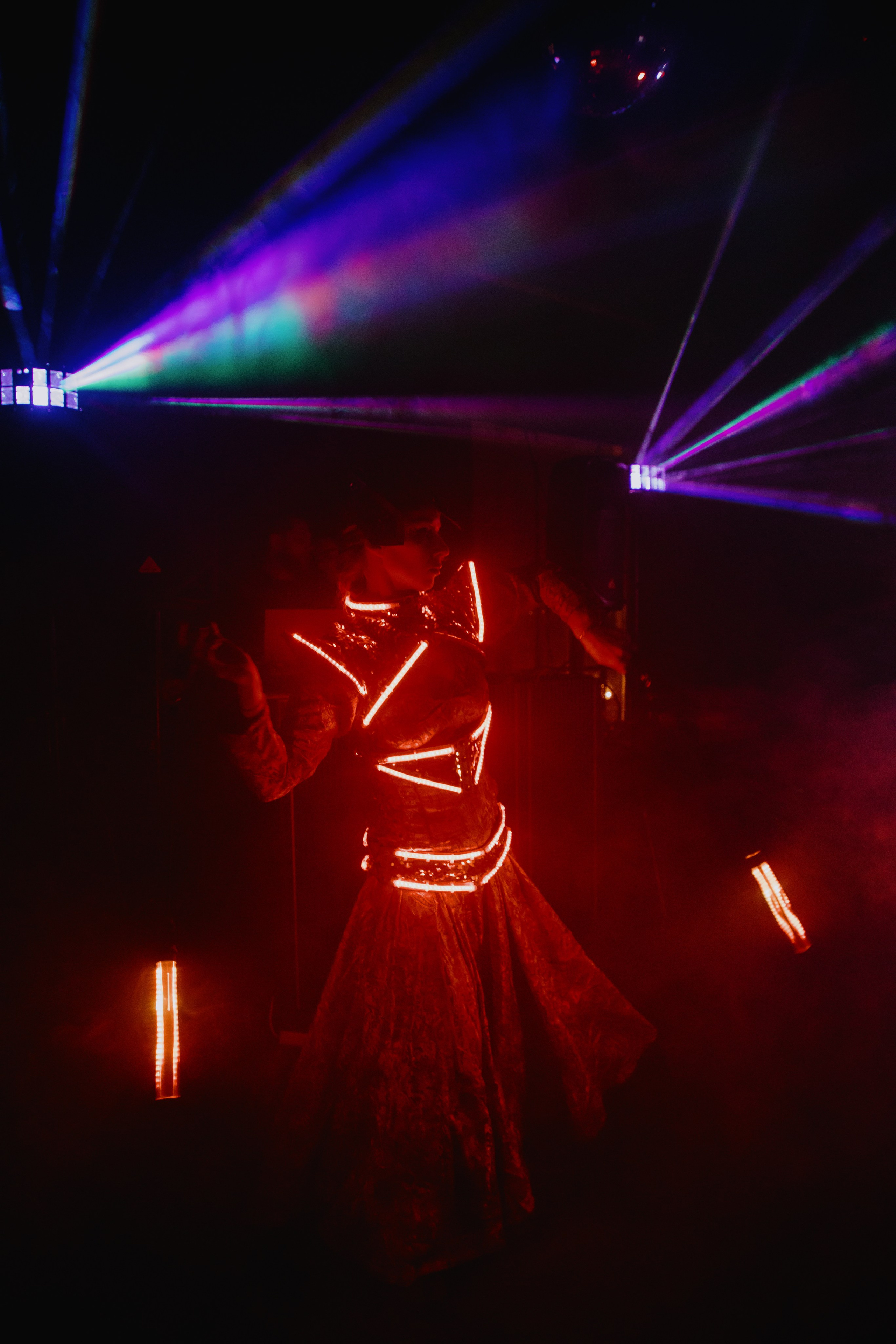 See `You Perfume. Фотограф в Москве и Санкт-Петербурге Дарина