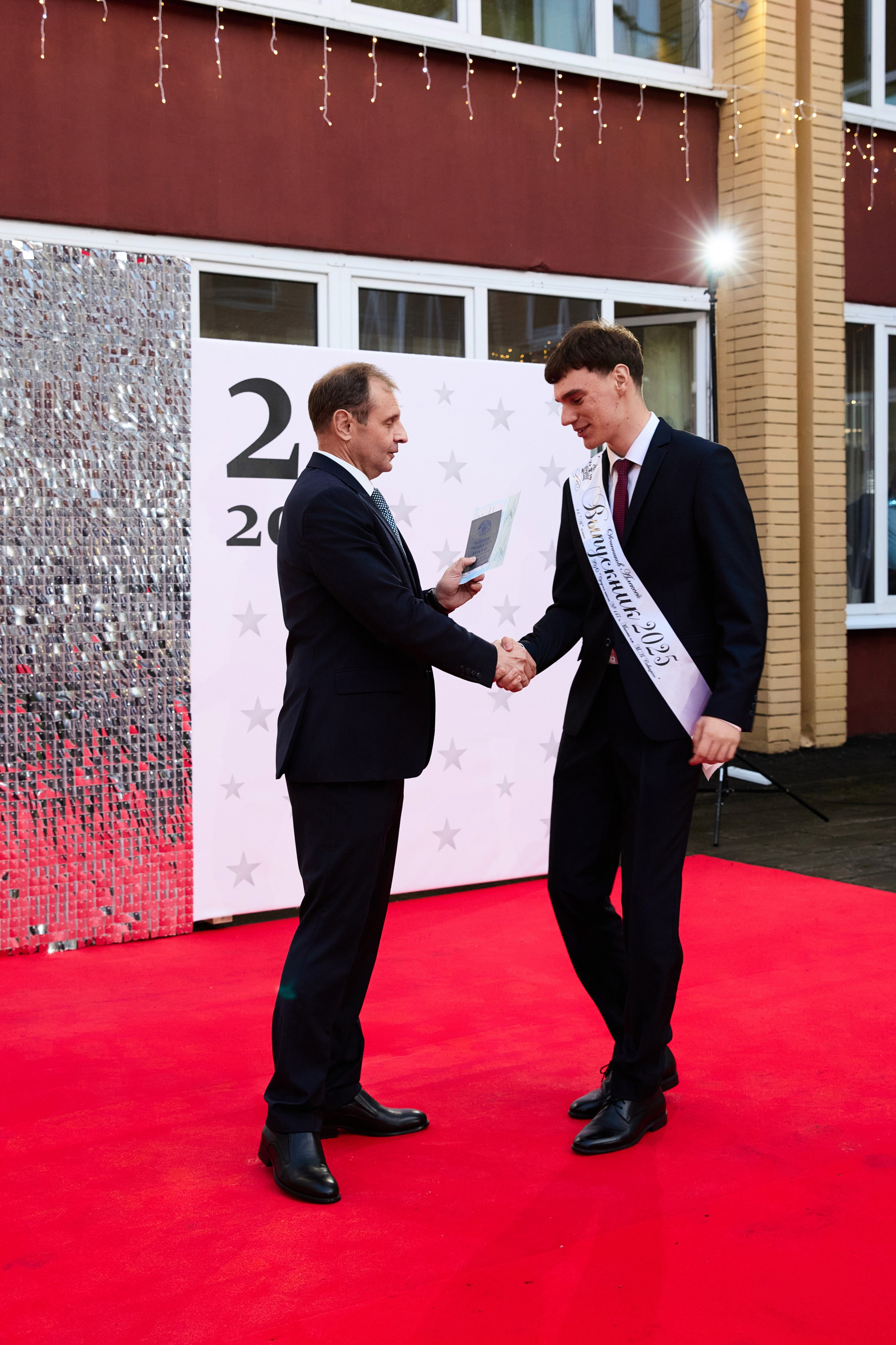 Выпускной 11 класс. Свадебная, репортажная фотосъемка и видеосъемка в Минске. Илья и Юлия Ширмановы. Фотограф | Видеограф | Минск