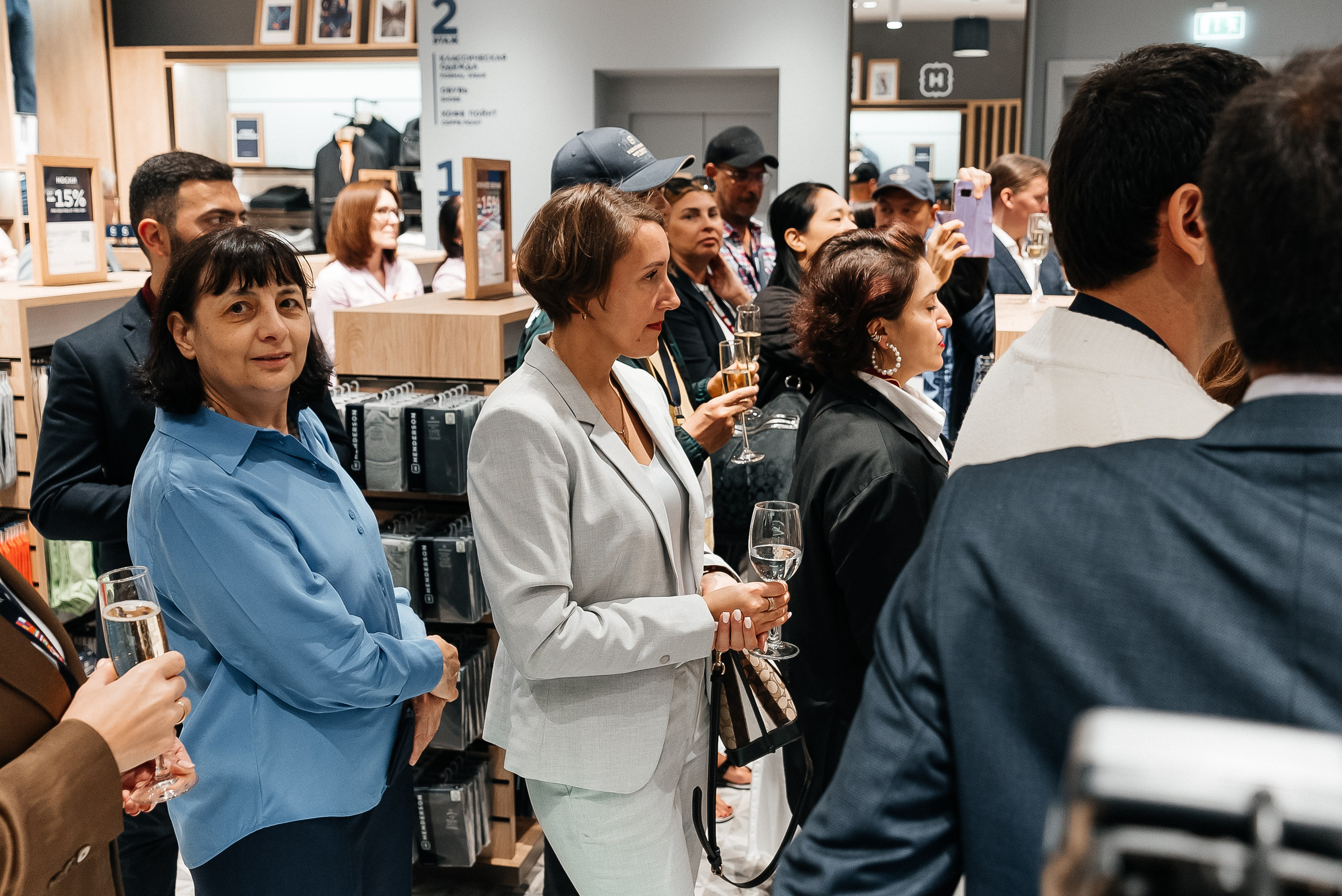 Henderson. Павел Краснов — Свадебный и репортажный фотограф в Москве