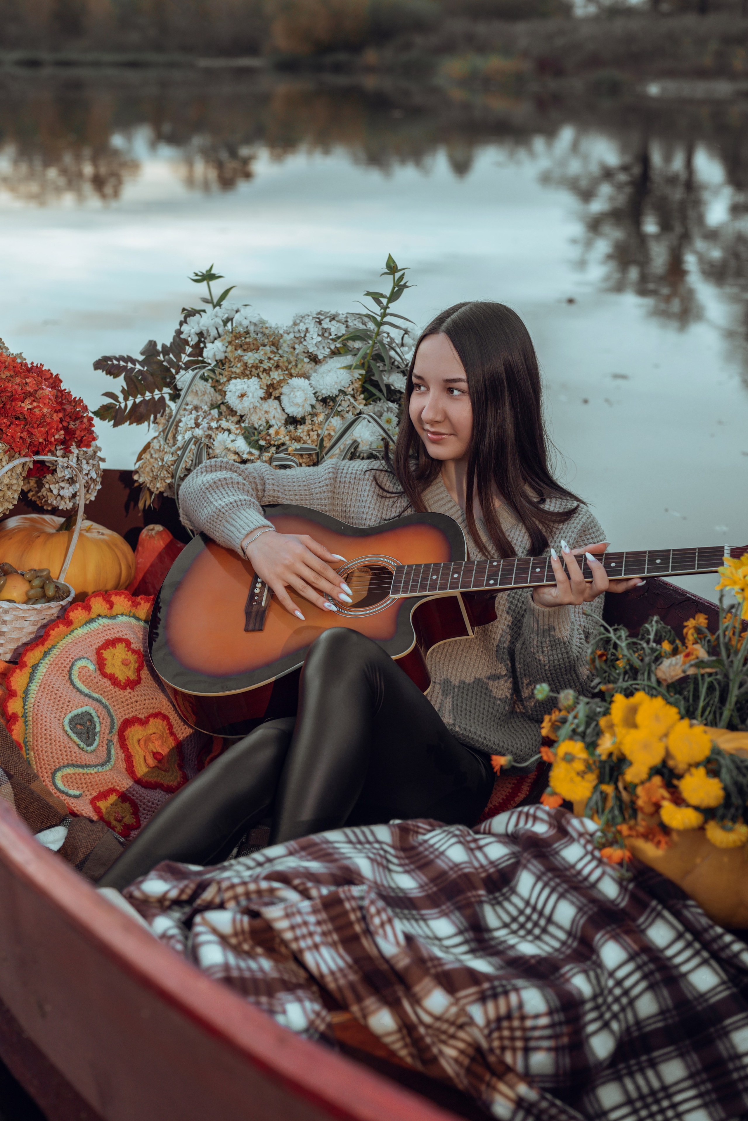 Фотопроект с осенней лодкой. Фотограф в городе Салават