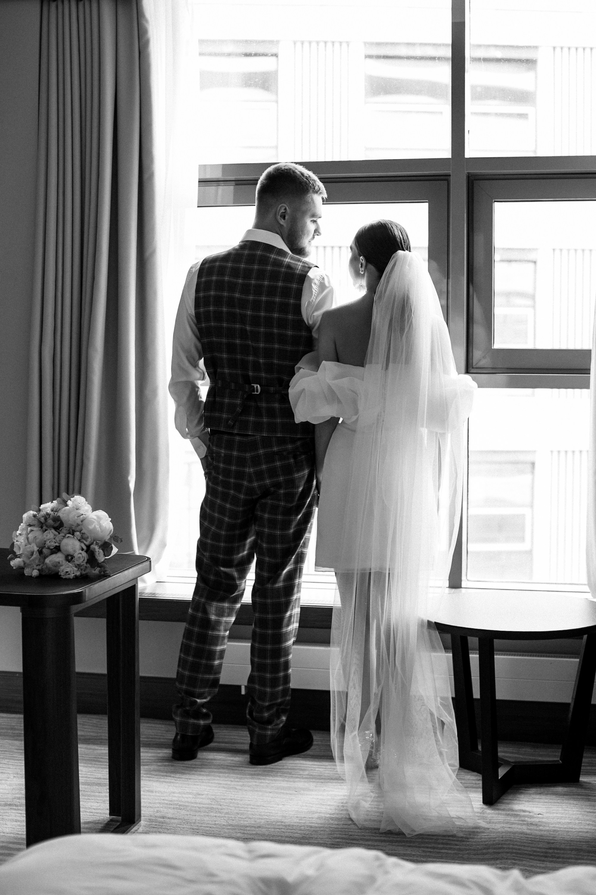 Маленькие свадьбы фотограф, фотограф на свадьбу москва недорого. Свадебный фотограф Москва. Семейный фотограф. Предметная съемка, съемка одежды