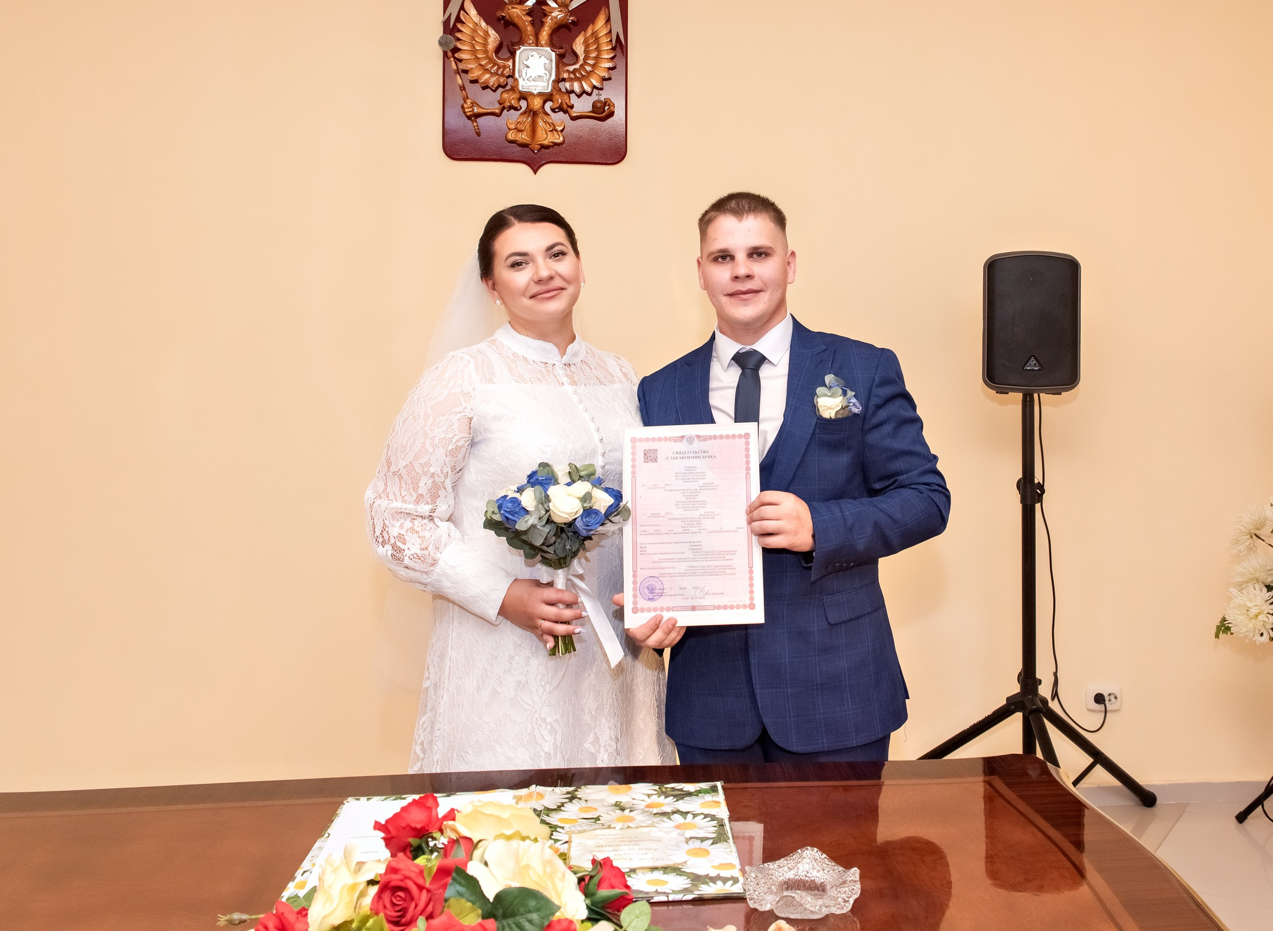 Регистрация брака, прогулка молодых (лав стори) и фото с гостями. Свадебный и семейный фотограф в Кыштыме Челябинске Марина Шигапова