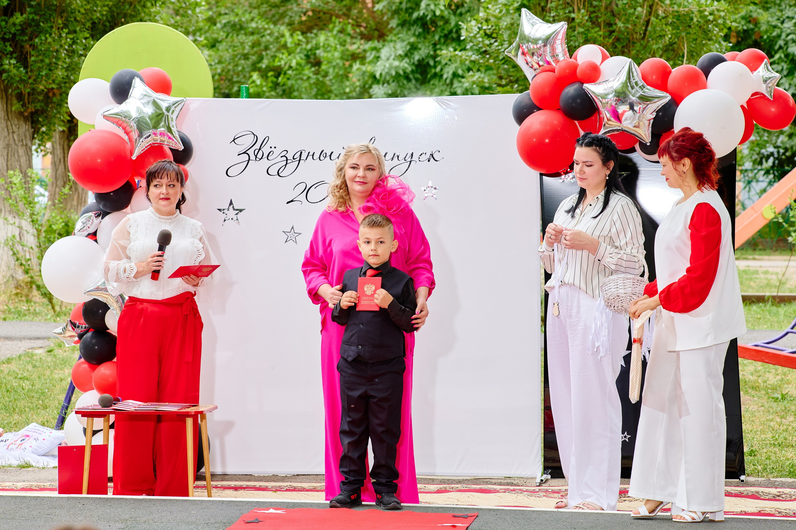 Выпускной 45 сад. Фотограф Выпускные альбомы Таганрог Сергей Коробченко