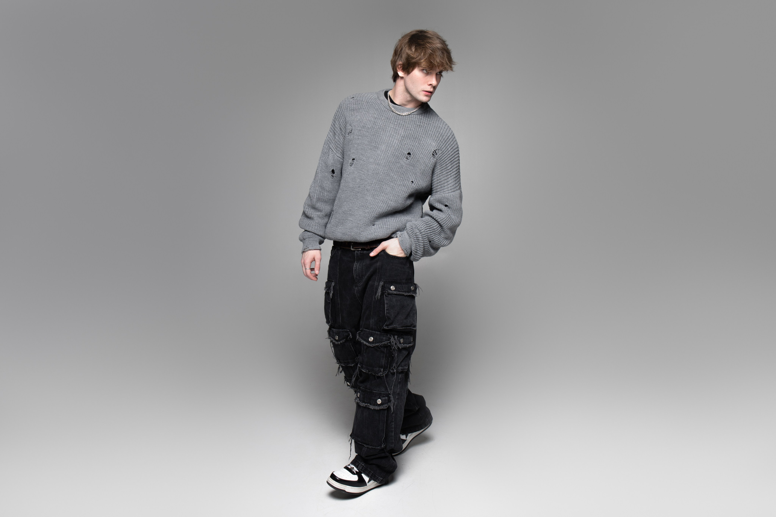 КАТАЛОГ | серый фон. RUNA production — стильные съемки для брендов