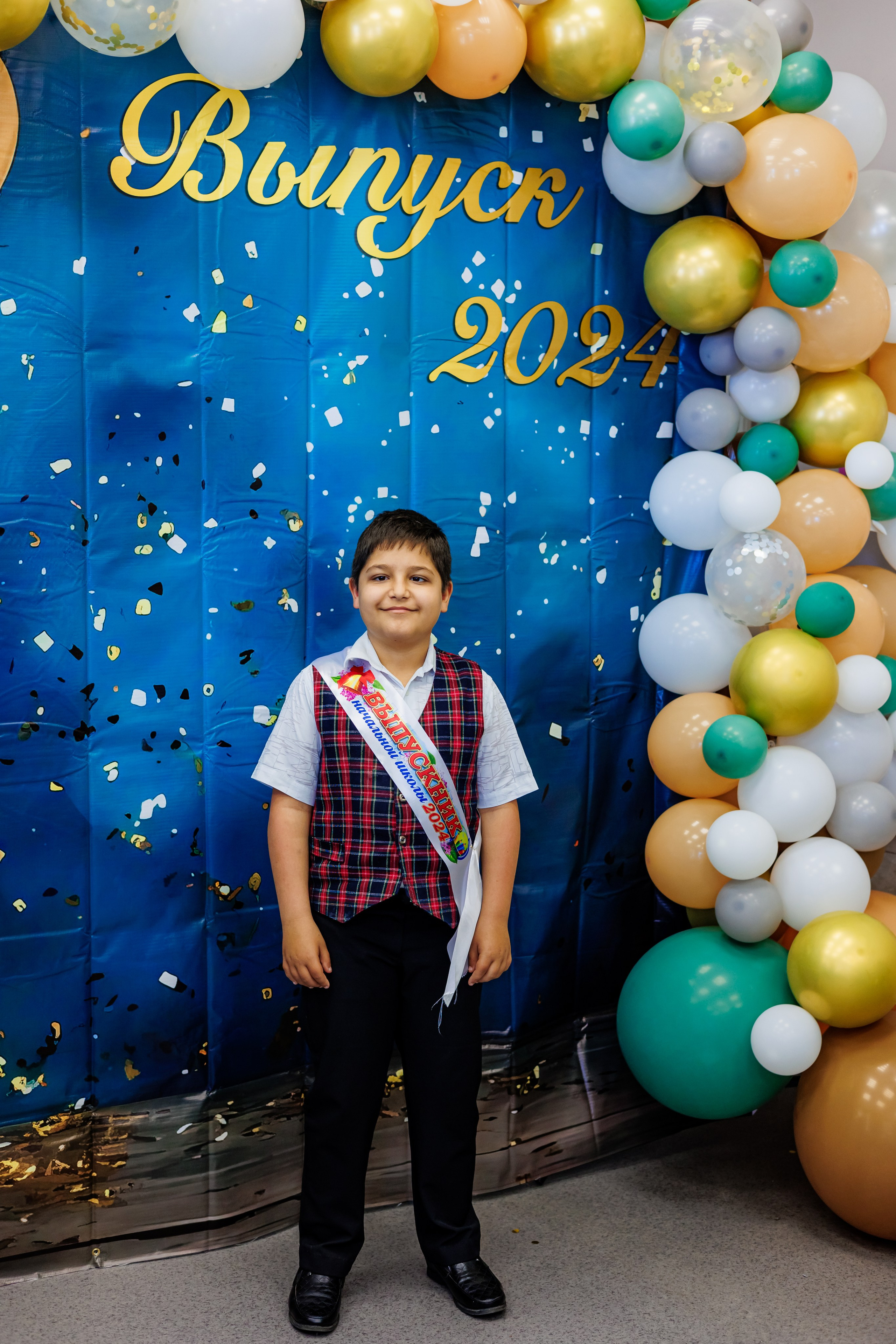 Выпуск 4а 25школа'24 год. Свадебный и семейный фотограф в Армавире