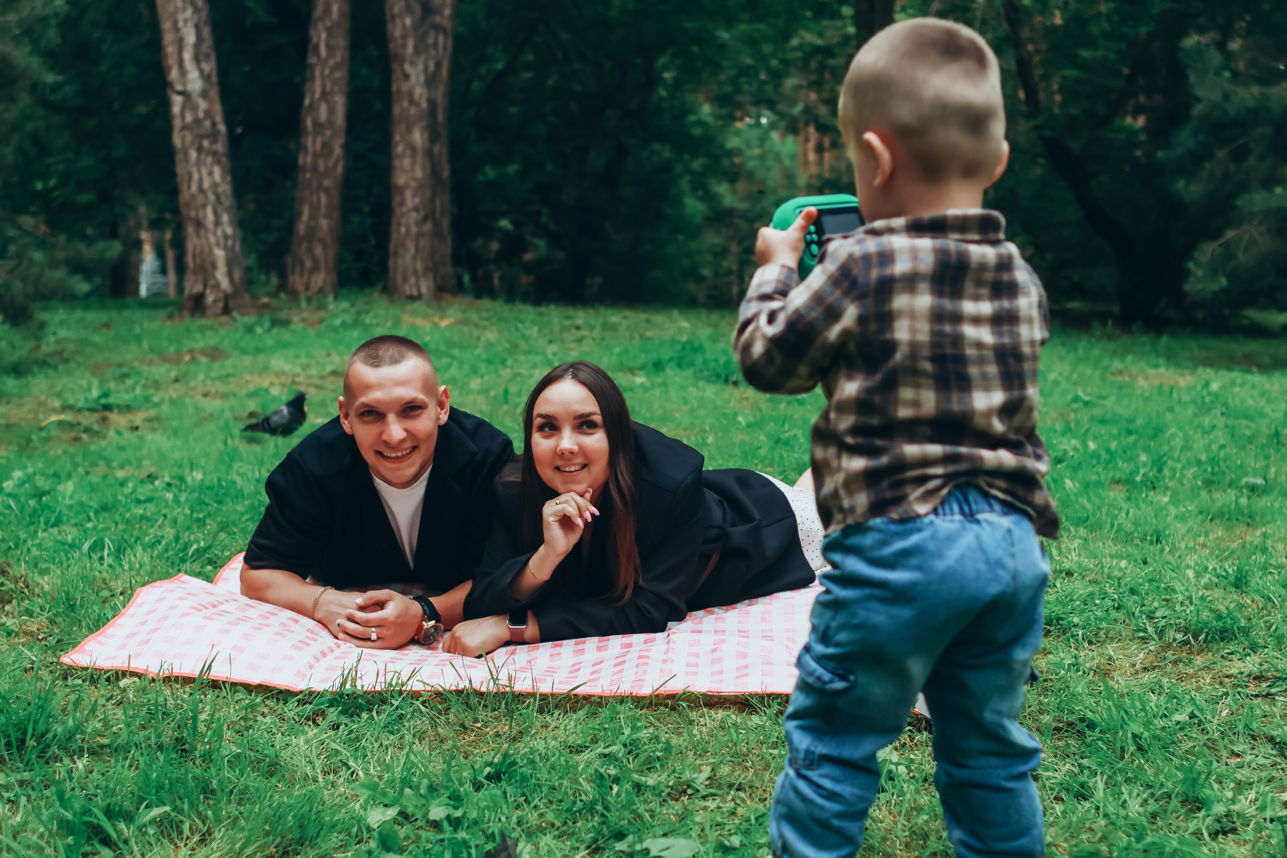 Семейная фотосессия в летнем парке, Екатеринбург. Фотограф в Екатеринбурге Пойгина Елена
