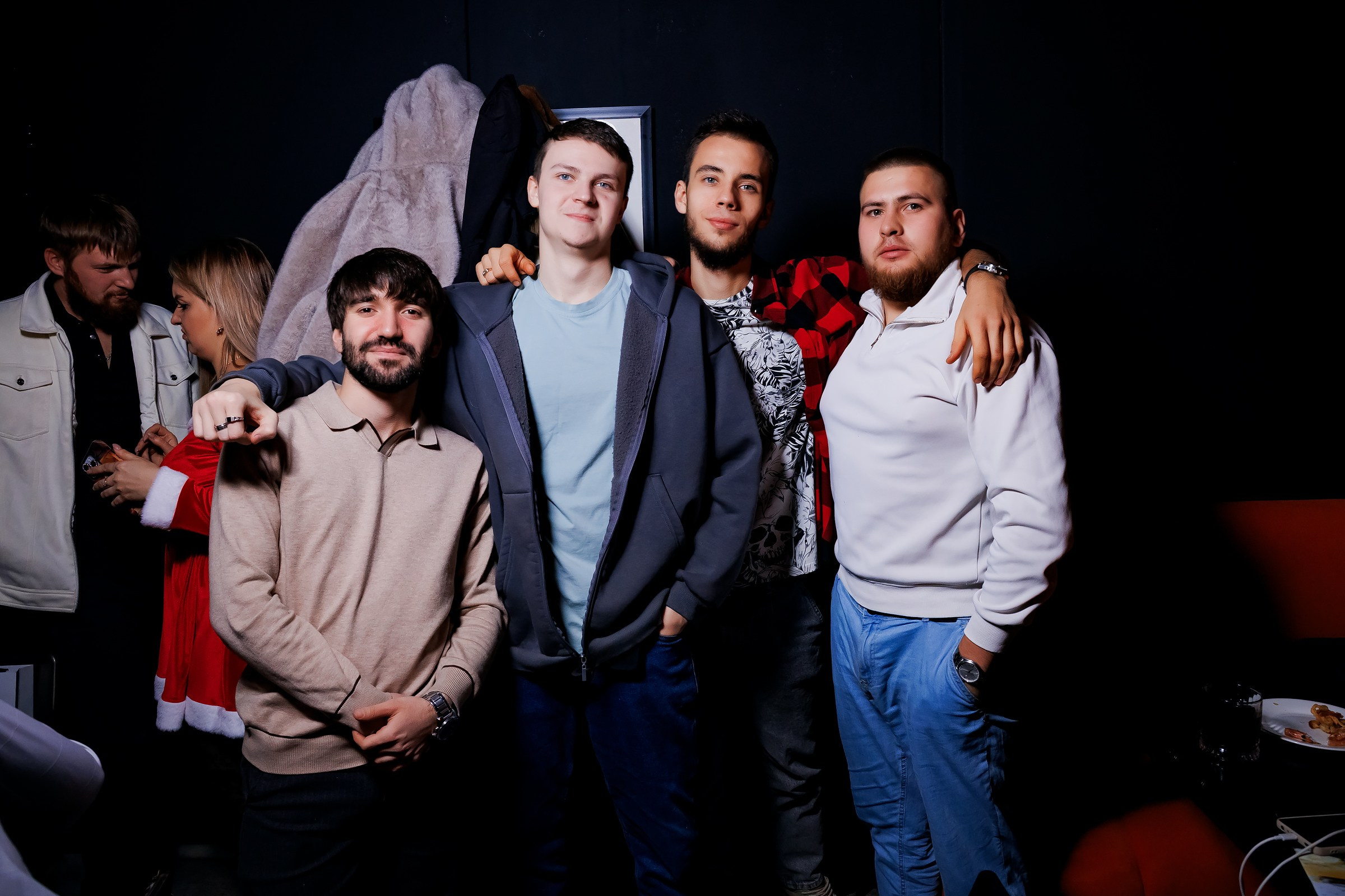 Chechil Pub в ТД Дана-Chechil Розыбакиева. Репортажный фотограф в Алматы Каюпов Сержан