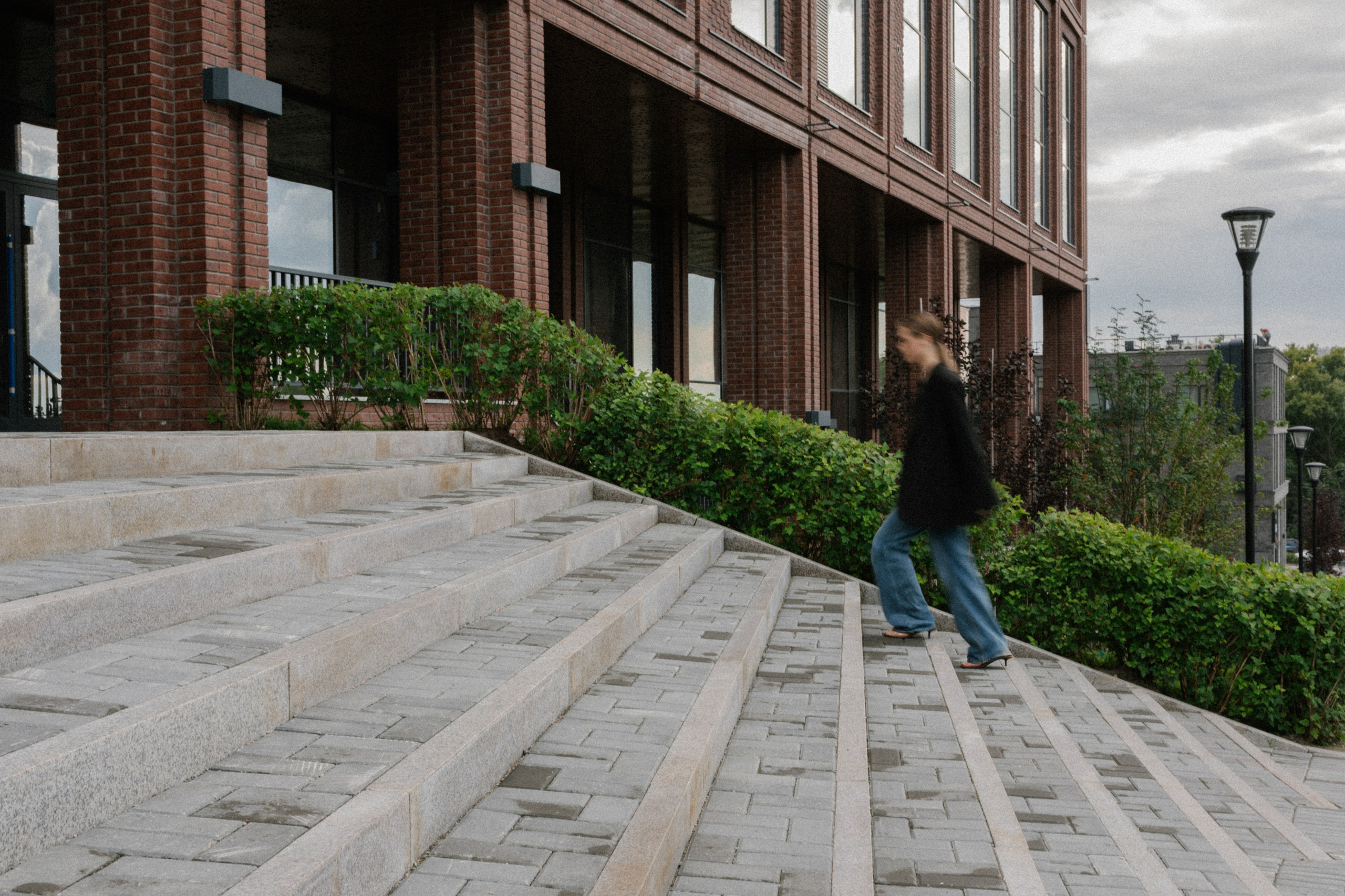 Ты и город. Вита Овчинникова. Фотограф в Новосибирске. Снимаю женские портреты, контент для блогеров и брендов