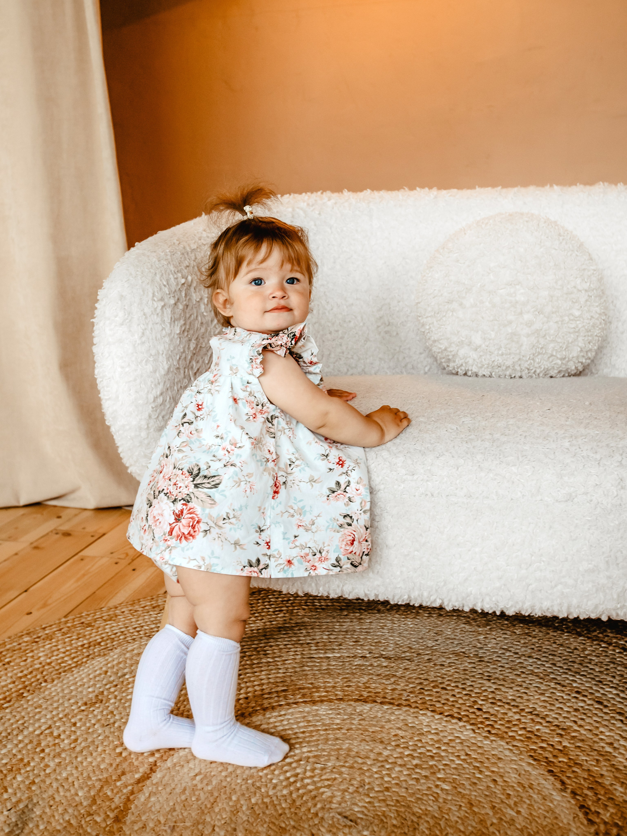 Кирочке 1 годик -Фотостудия Light room- Лайтрум -Ленина 38а. Семейный и детский фотограф в  г. Екатеринбурге Холодова Юлия