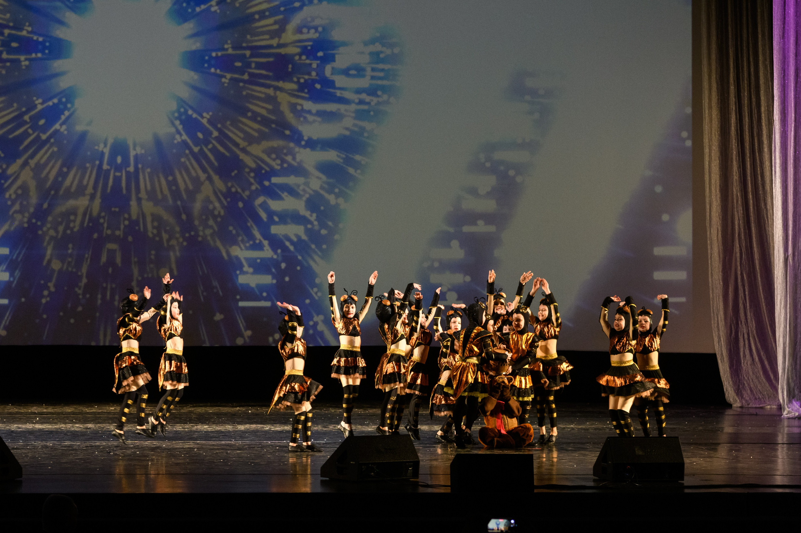 23 апреля, часть 2, БКЗ Октябрьский, г. Санкт-Петербург. Золотое яблочко