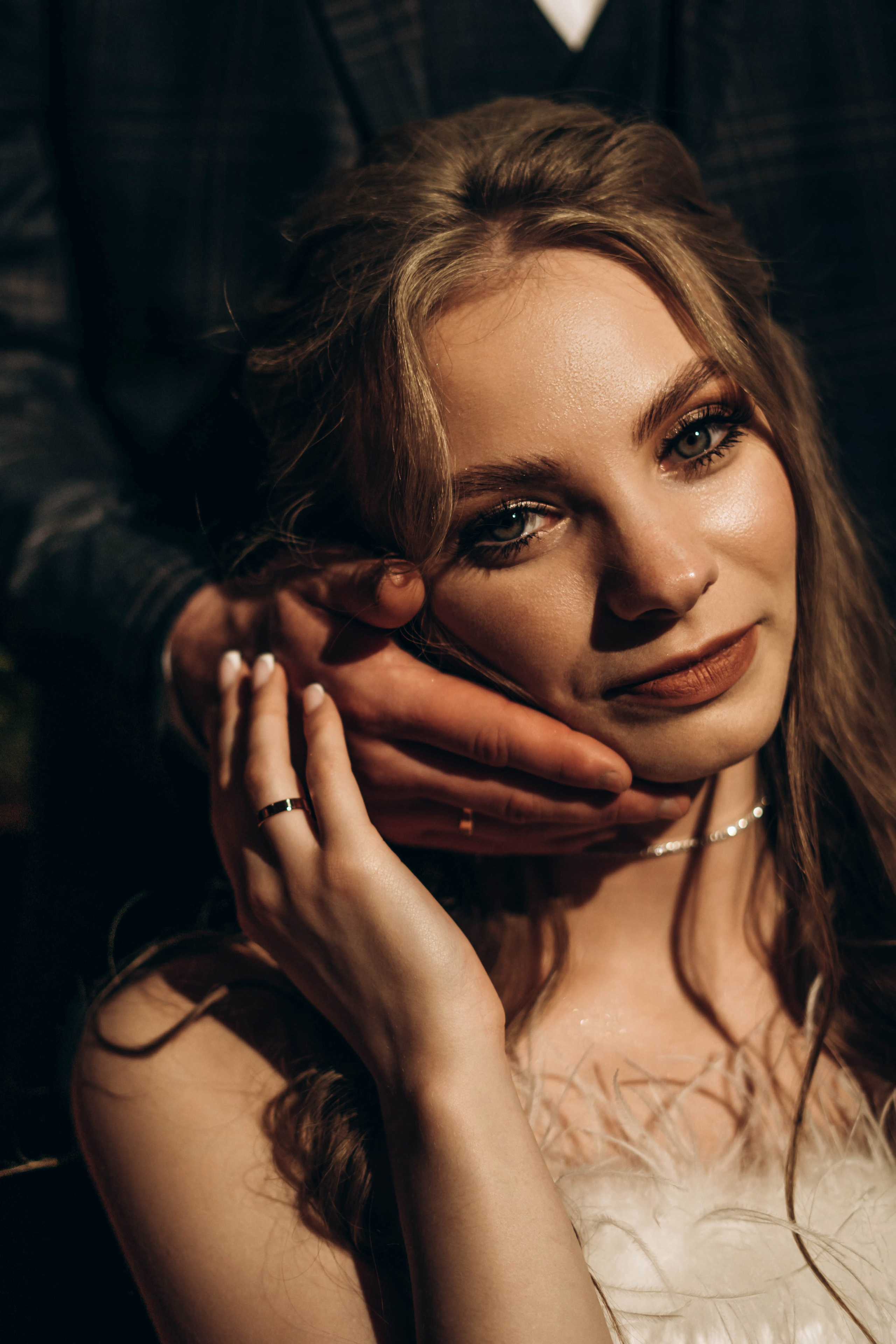 Ксюша и Леша: свадебная съемка в Художественном музее. Фотограф в Иркутске