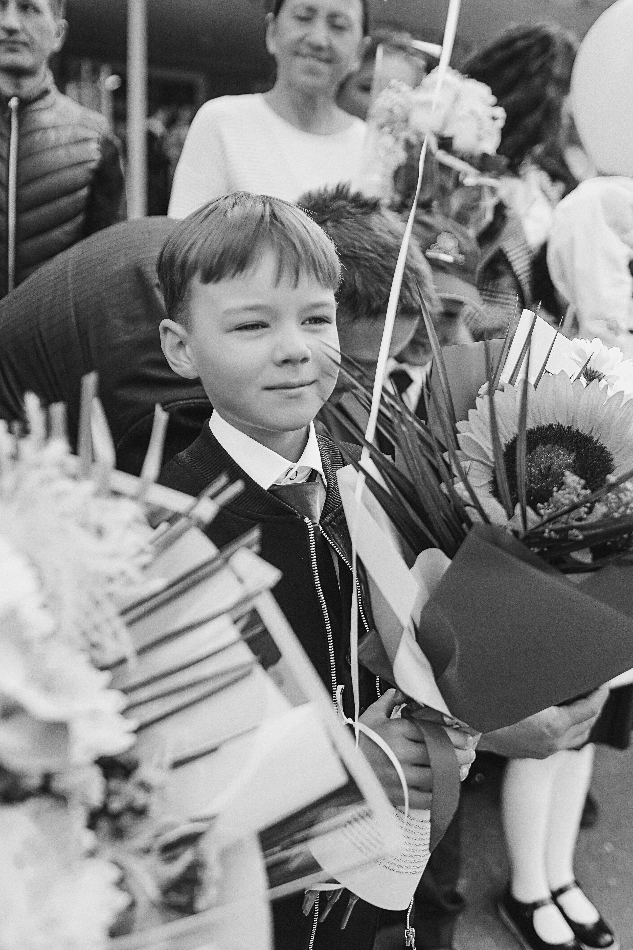 1 сентября линейка+кл час+портреты. Семейный фотограф Тюмень, фотограф на роды Салмина Мария