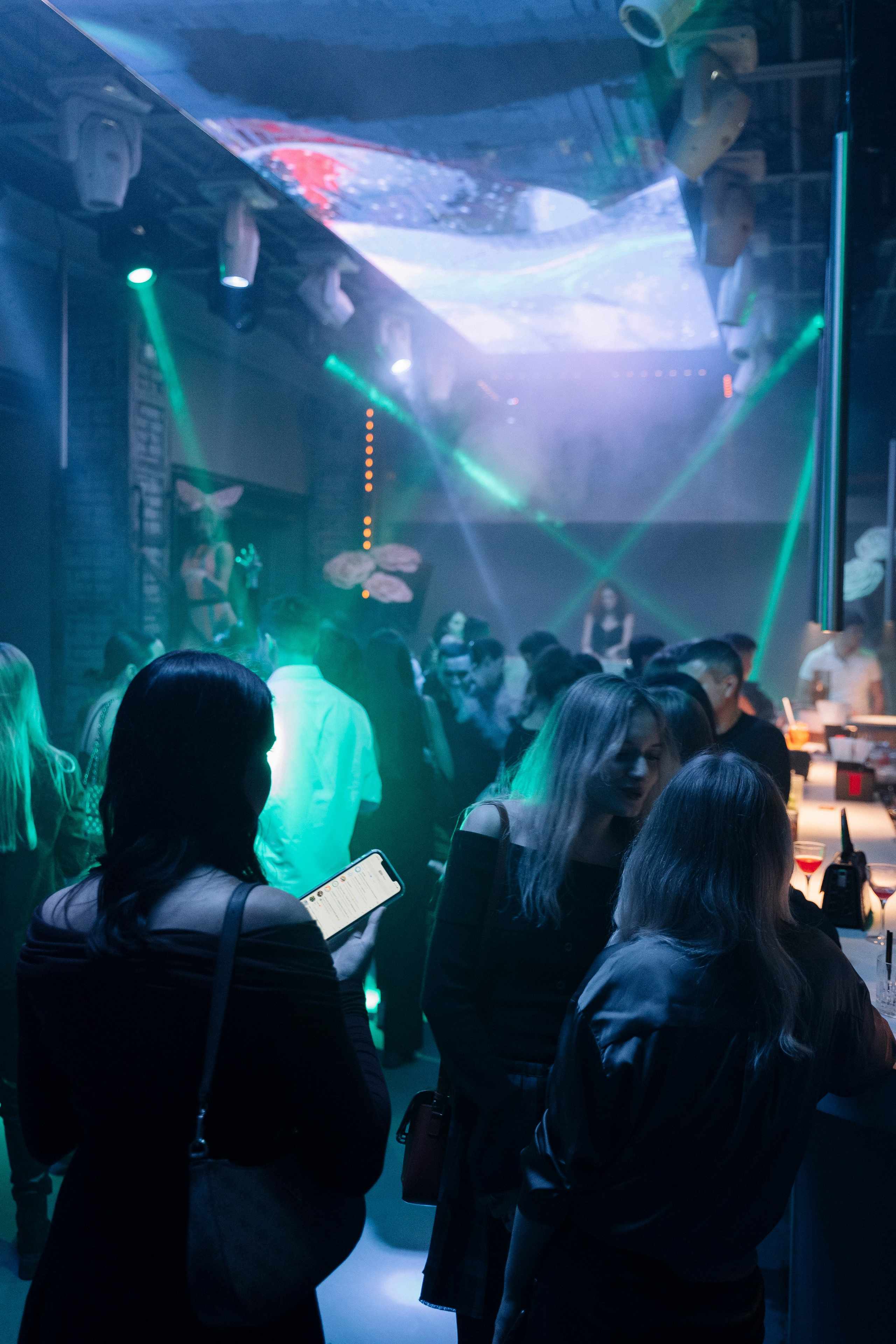 TONES. NIGHT VISION ФОТОГРАФЫ И ВИДЕОГРАФЫ СПБ