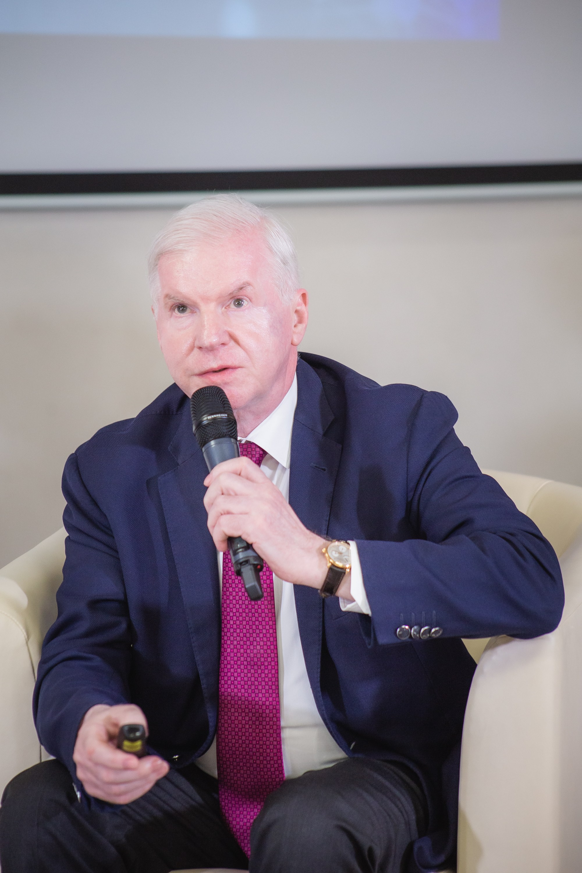 Репортаж с конференции GMC в Перми – фотографии. Репортажный фотограф в Перми Денис Голдобин