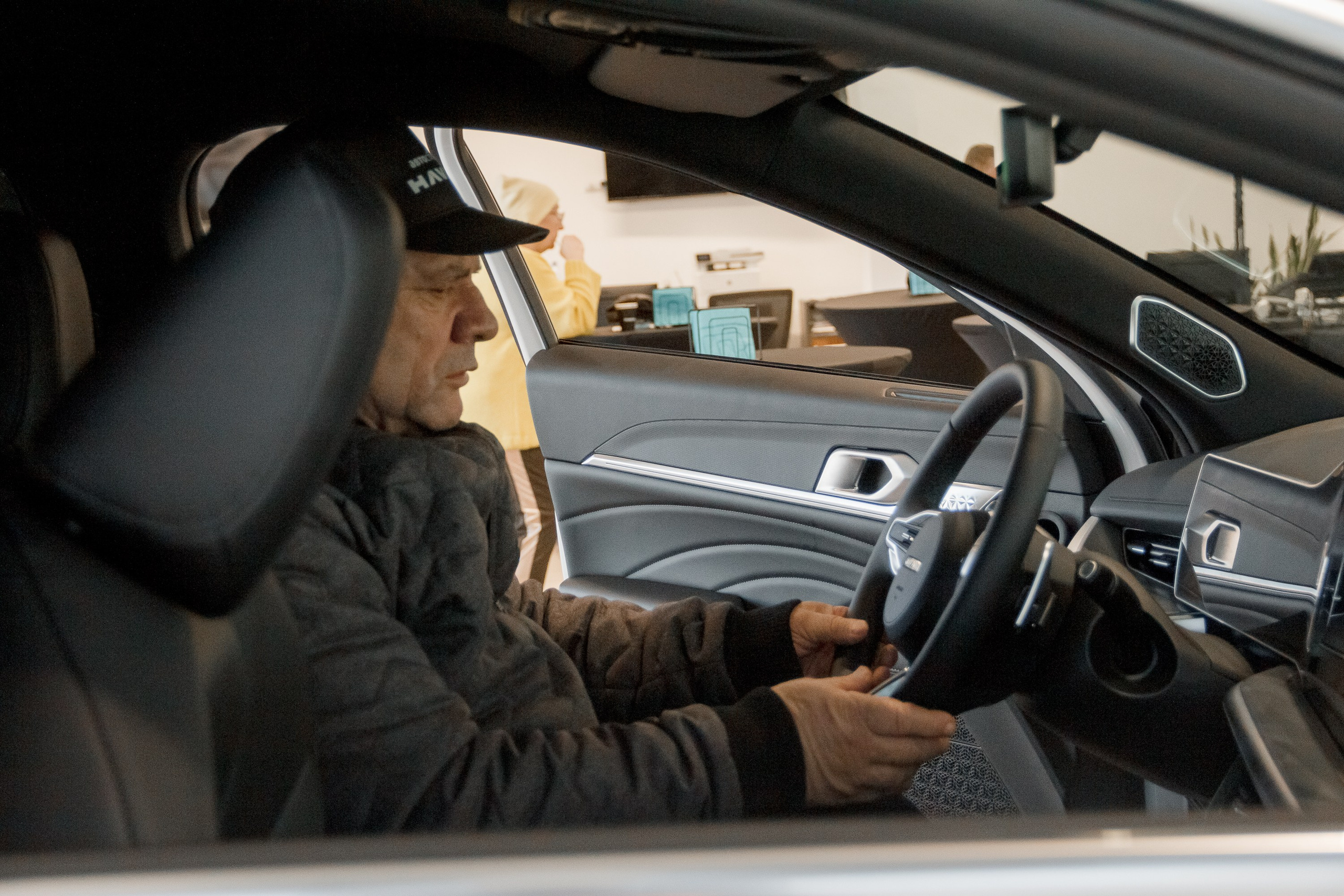 Съемка в автосалоне. Фотограф Великий Новгород Татьяна Чиглинцева